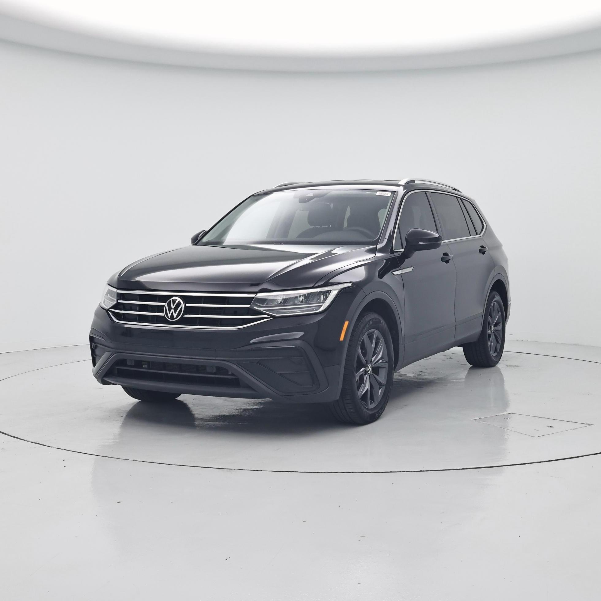 Thumbnail: 2022 Volkswagen Tiguan - 4