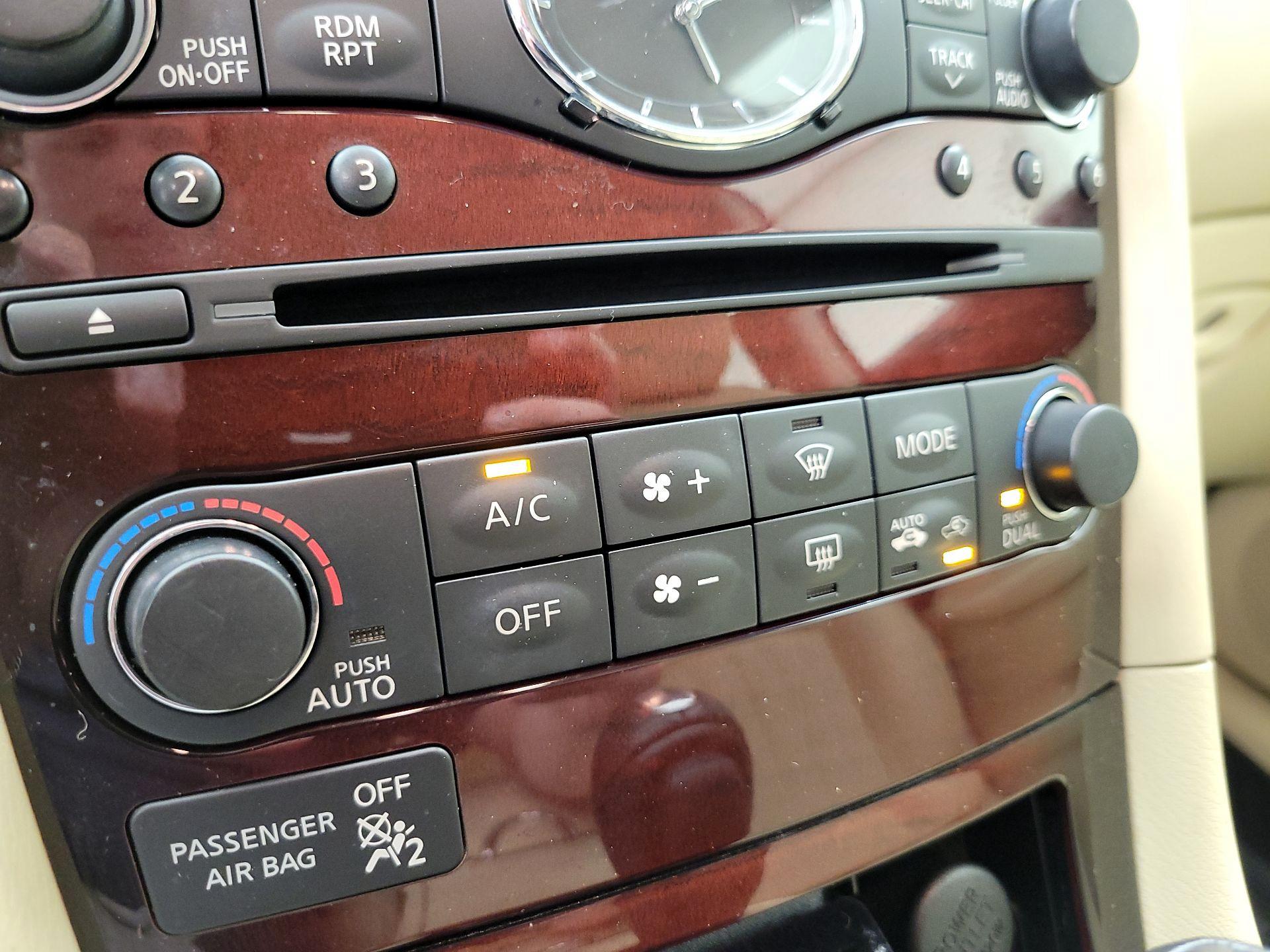 Thumbnail: 2016 INFINITI QX50 - 16