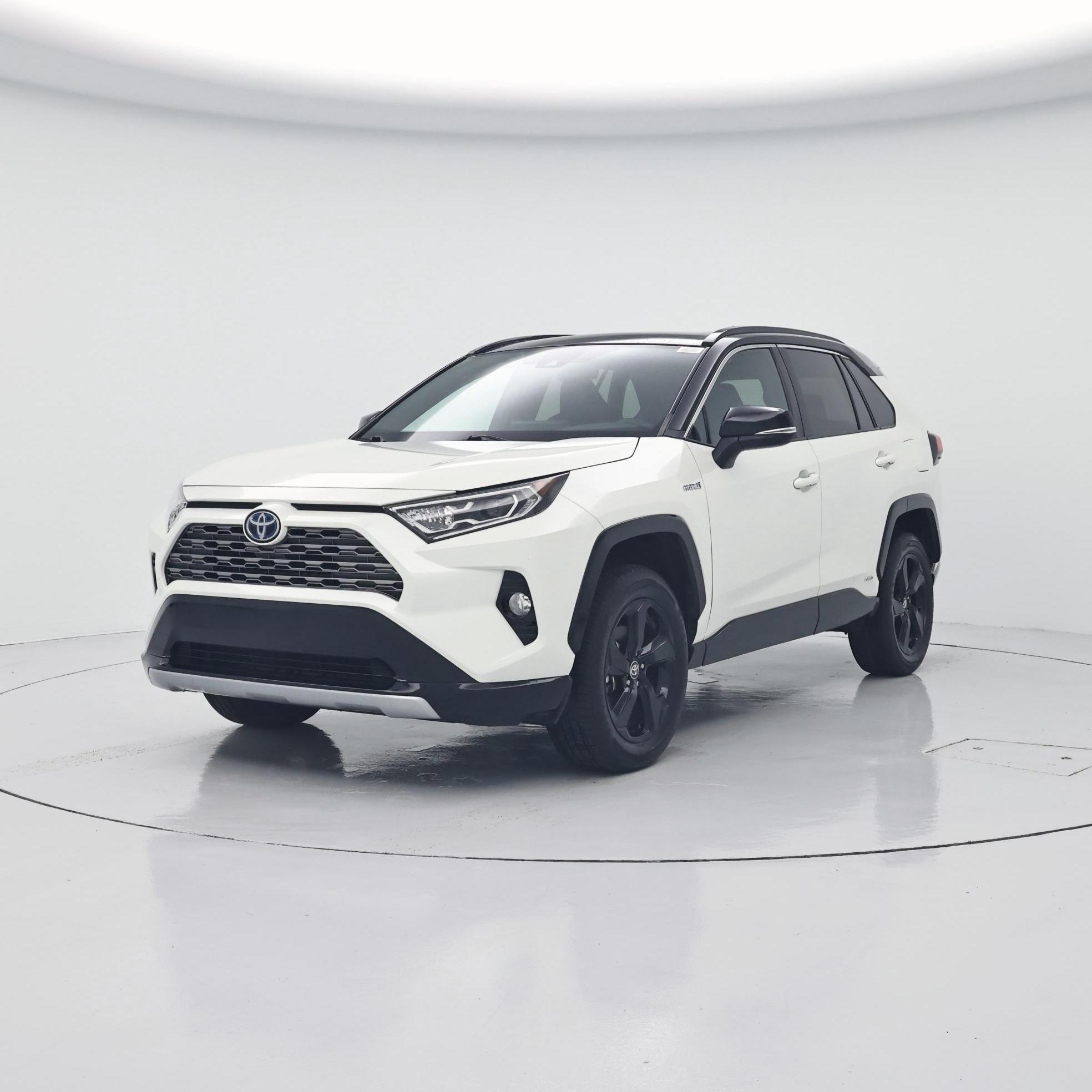 Thumbnail: 2021 Toyota RAV4 - 4
