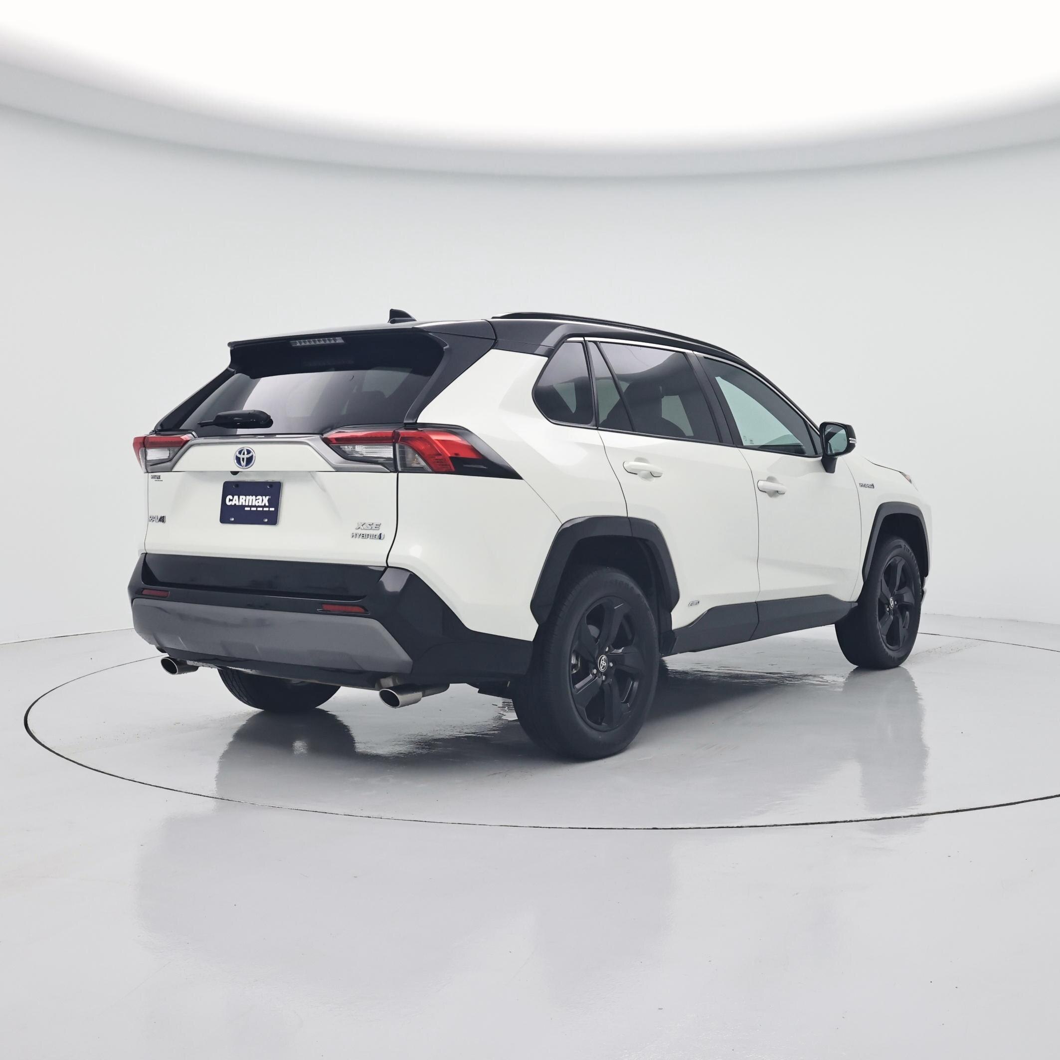 Thumbnail: 2021 Toyota RAV4 - 8