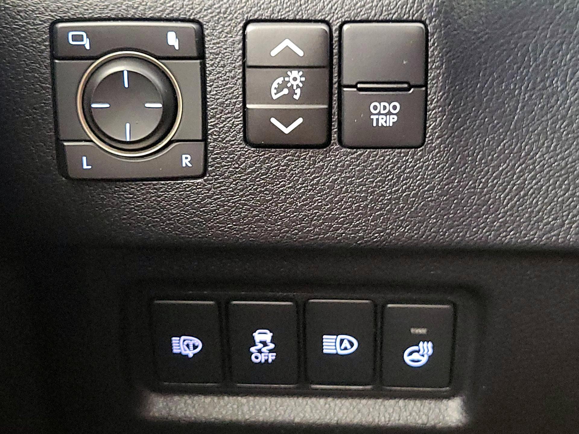 Thumbnail: 2023 Lexus GX - 13