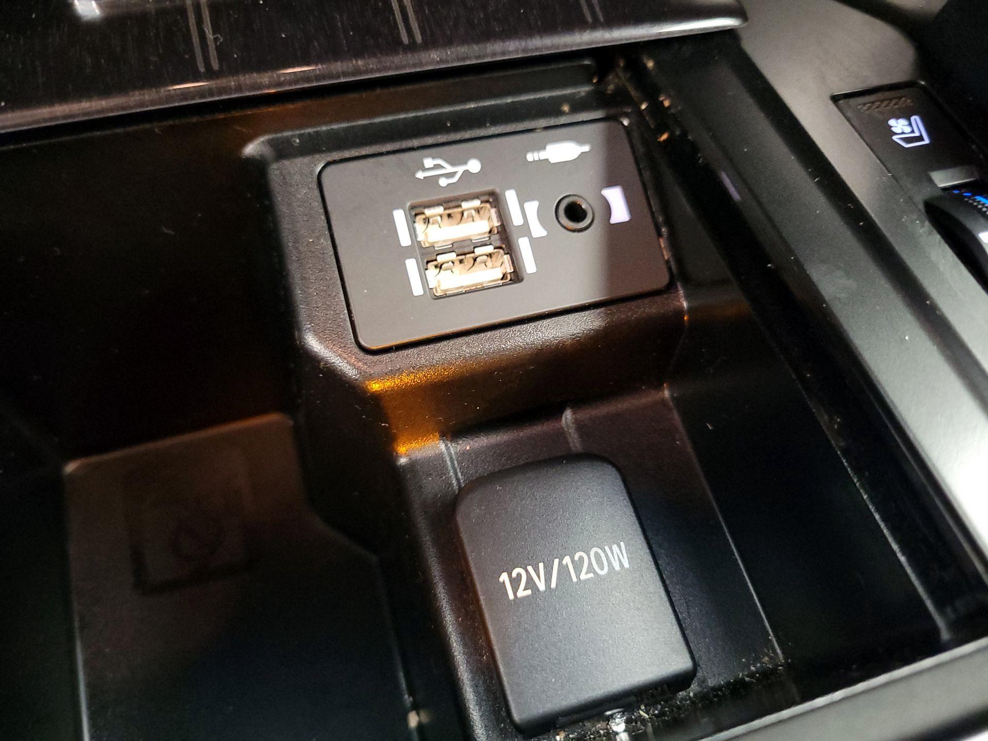 Thumbnail: 2023 Lexus GX - 19