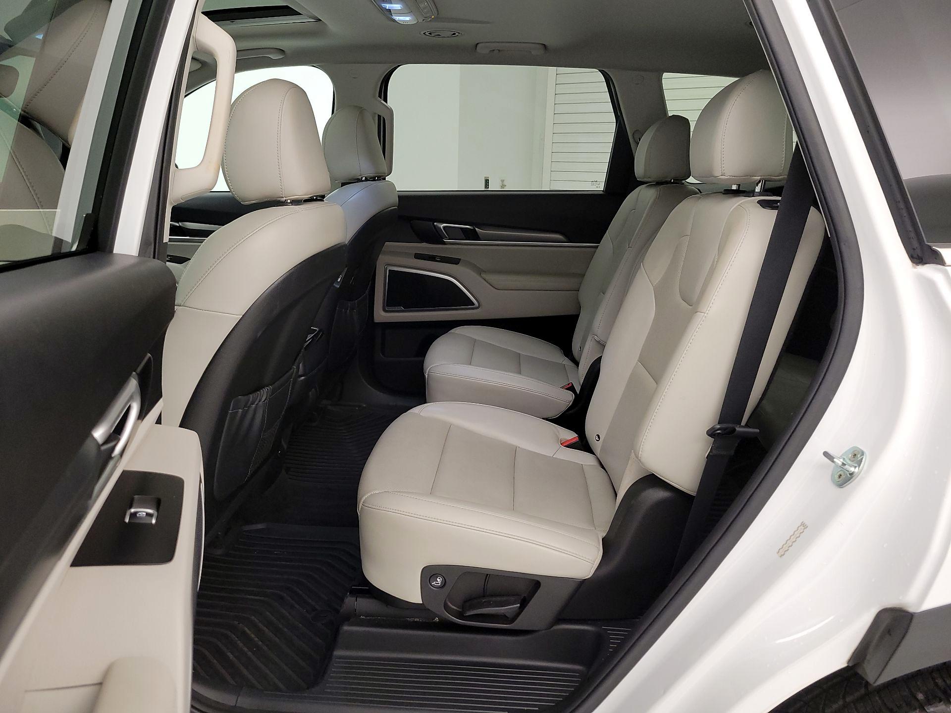 Thumbnail: 2020 Kia Telluride - 20