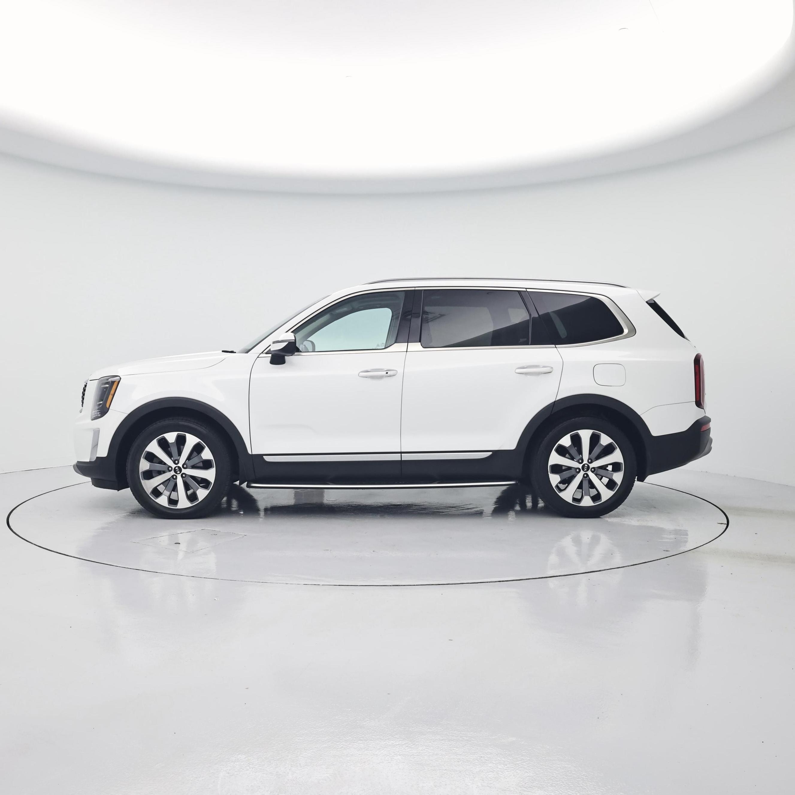 Thumbnail: 2020 Kia Telluride - 3