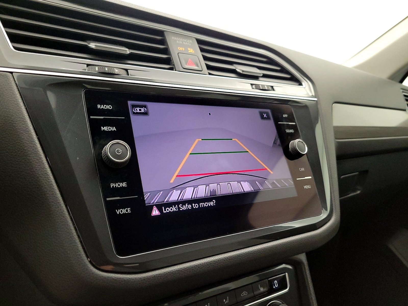 2021 Volkswagen Tiguan SE - Photo 15