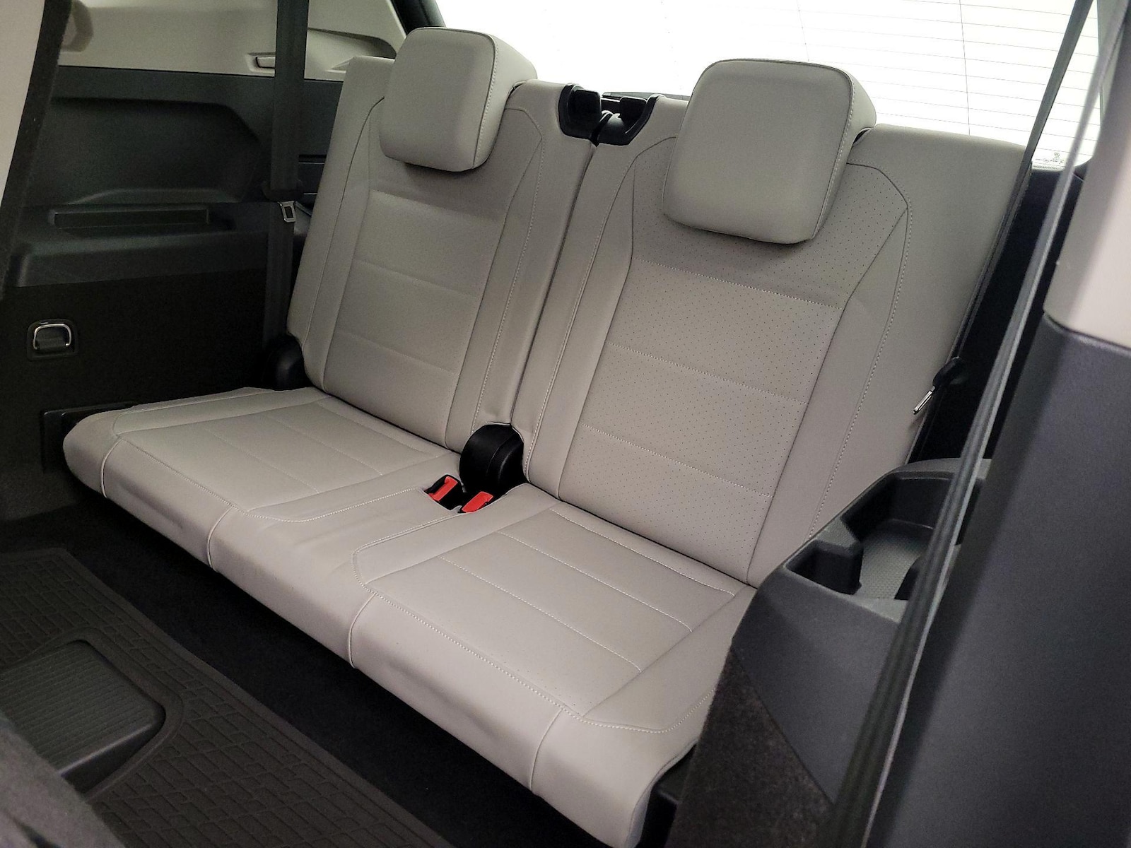 2021 Volkswagen Tiguan SE - Photo 21