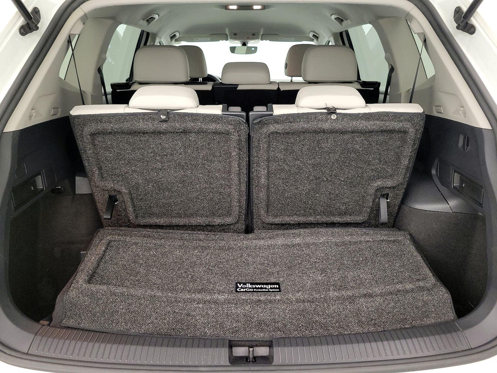 2021 Volkswagen Tiguan SE - Photo 22