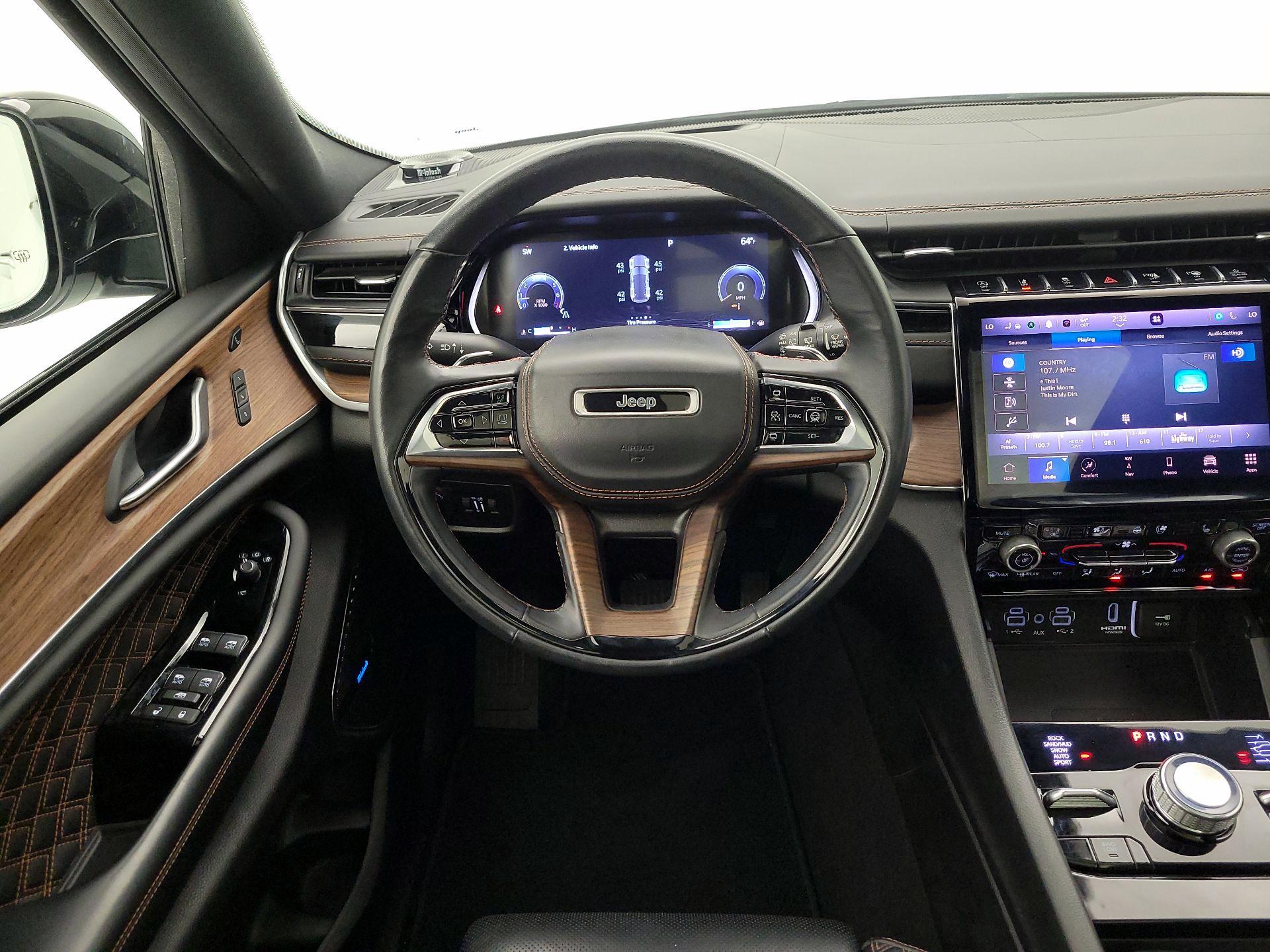 Thumbnail: 2023 Jeep Grand Cherokee - 10