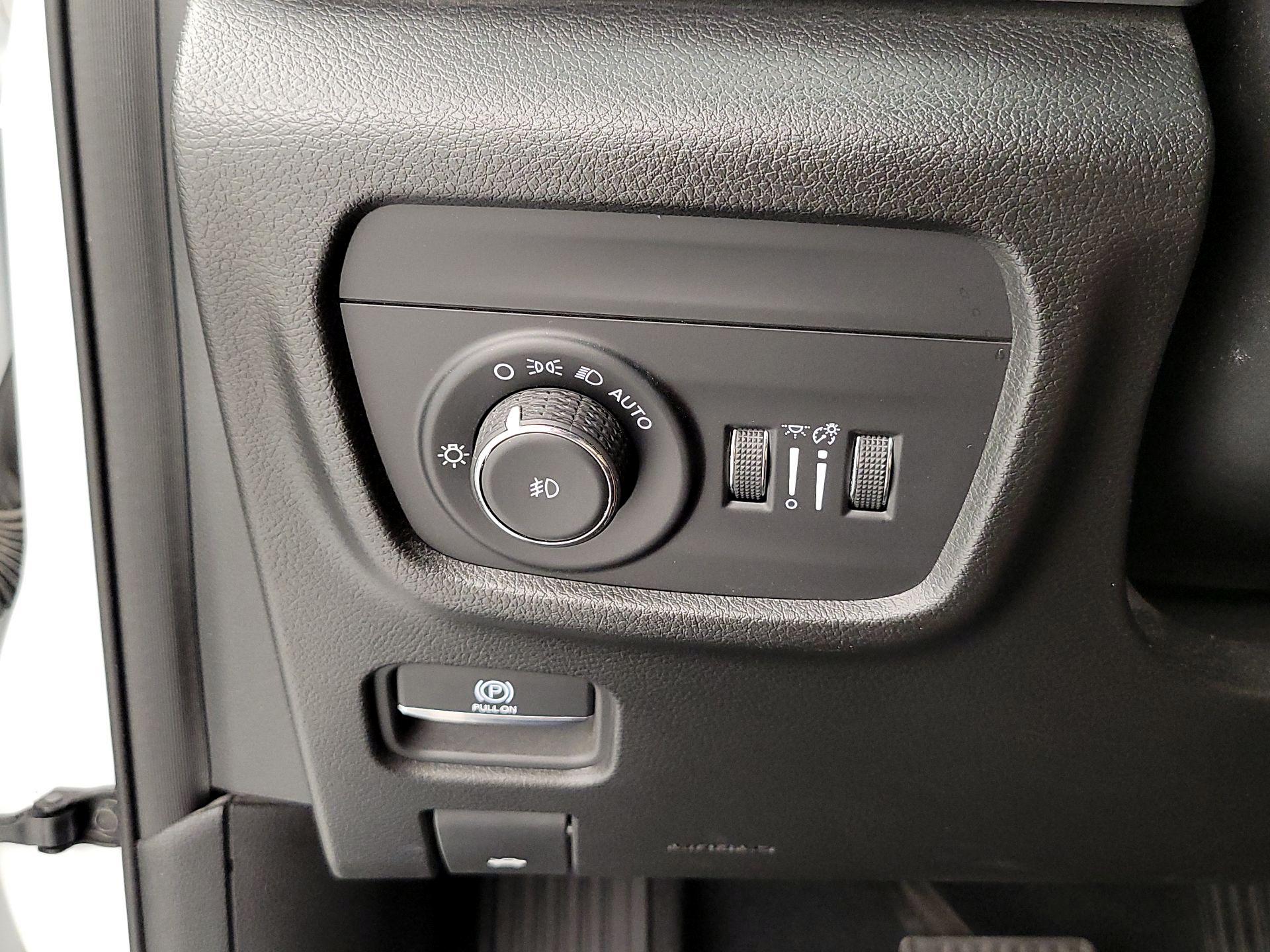 Thumbnail: 2023 Jeep Grand Cherokee - 13