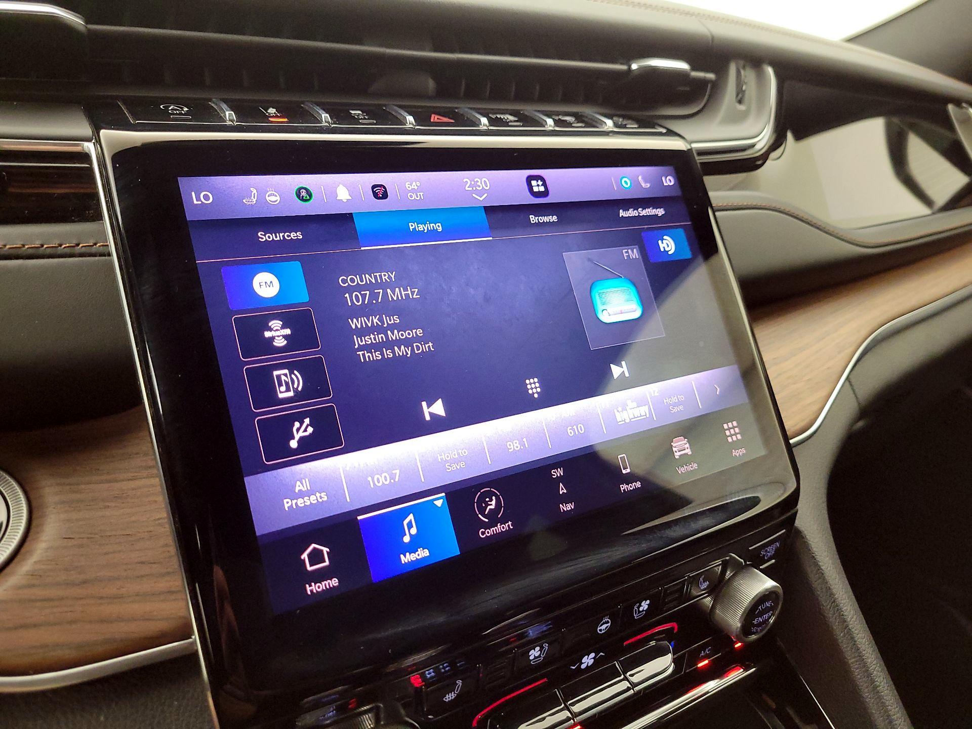 Thumbnail: 2023 Jeep Grand Cherokee - 16