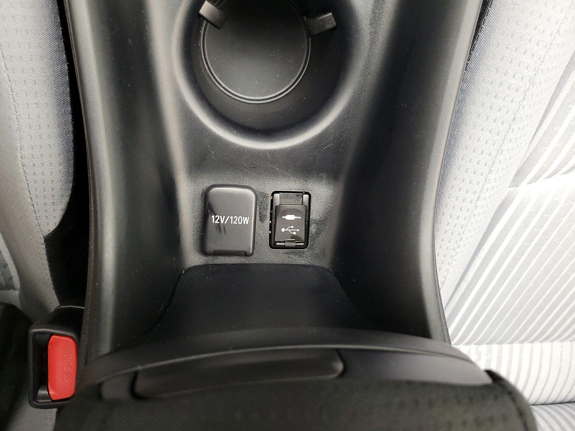 Thumbnail: 2016 Toyota Prius - 18