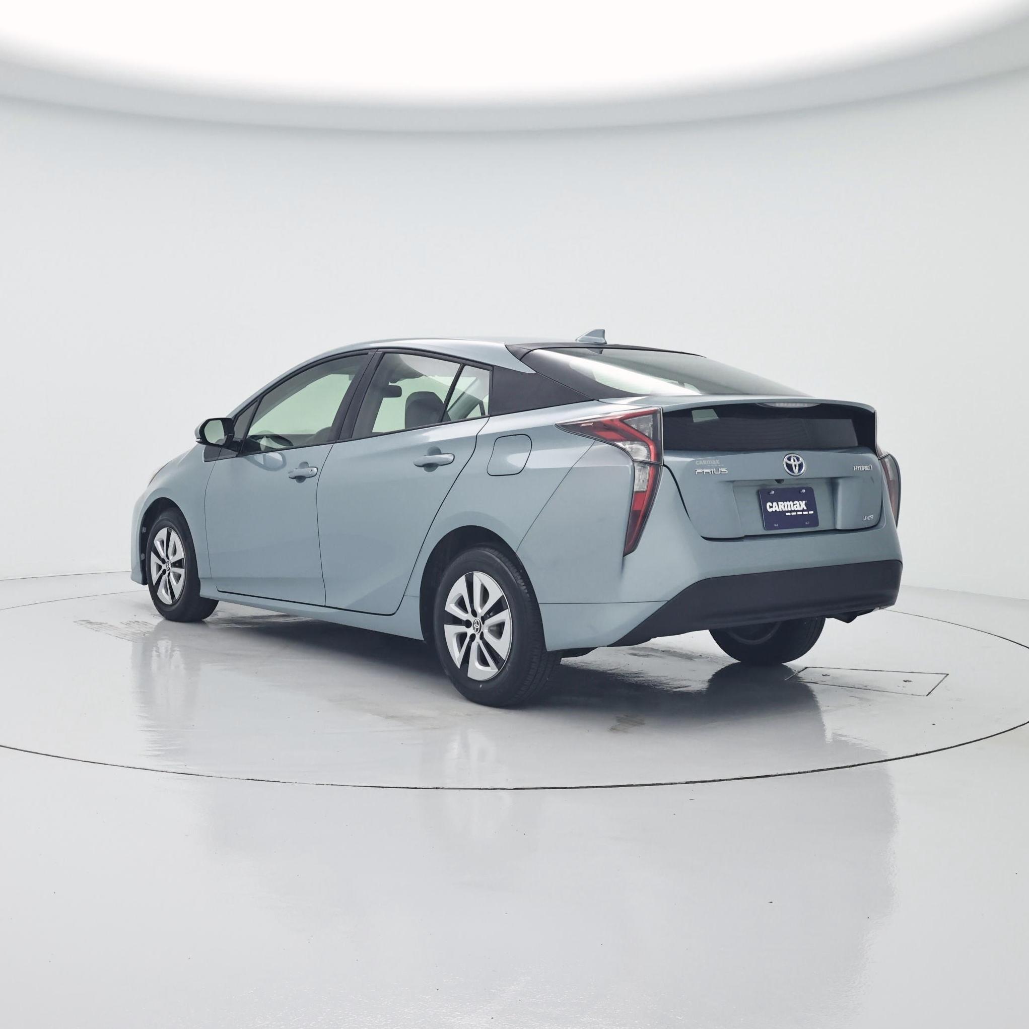 Thumbnail: 2016 Toyota Prius - 2