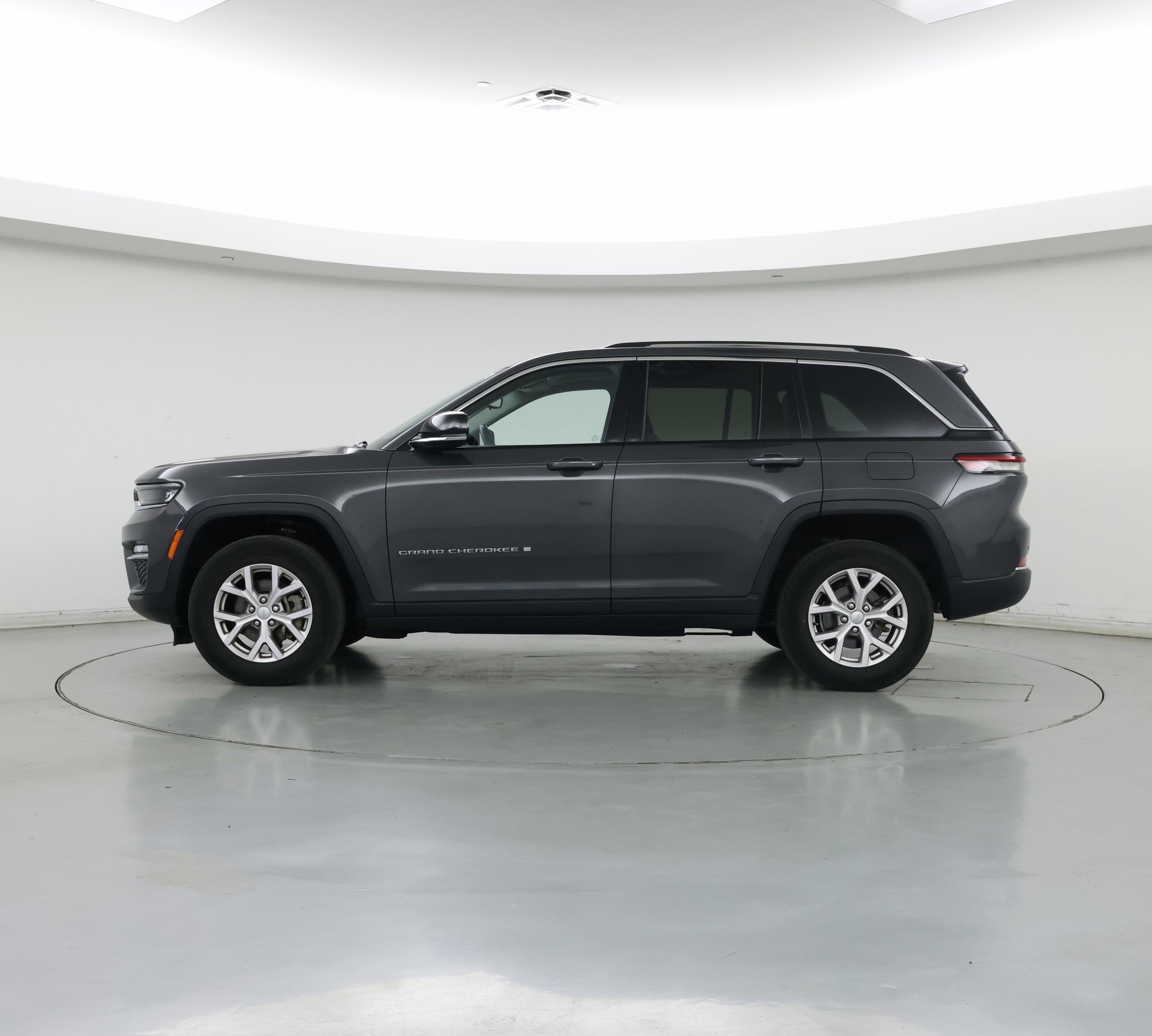 Thumbnail: 2022 Jeep Grand Cherokee - 3