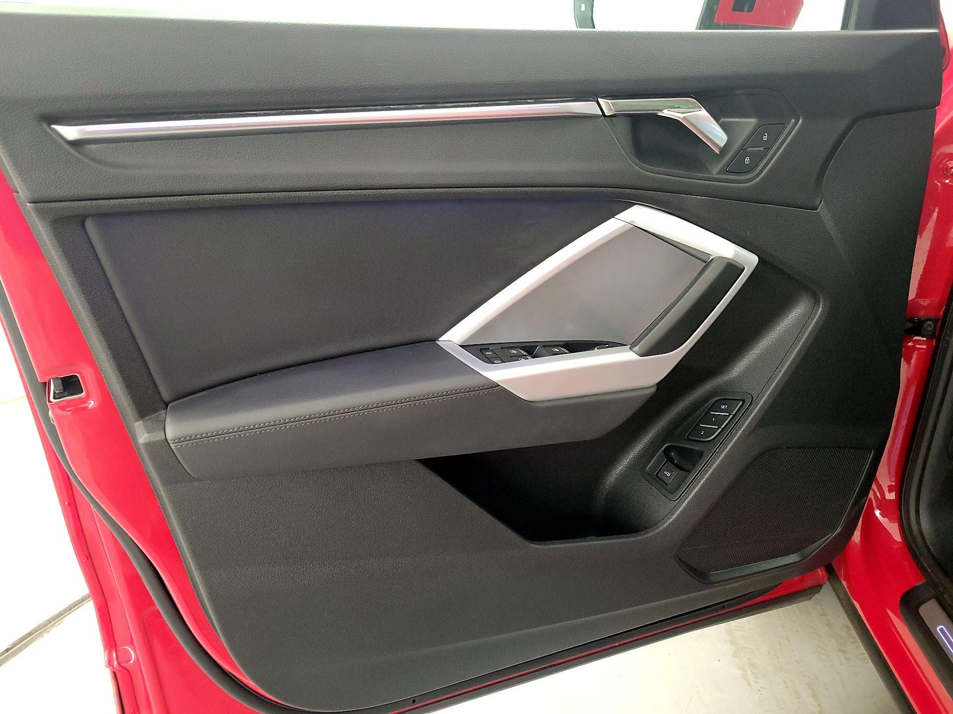 Thumbnail: 2022 Audi Q3 - 12
