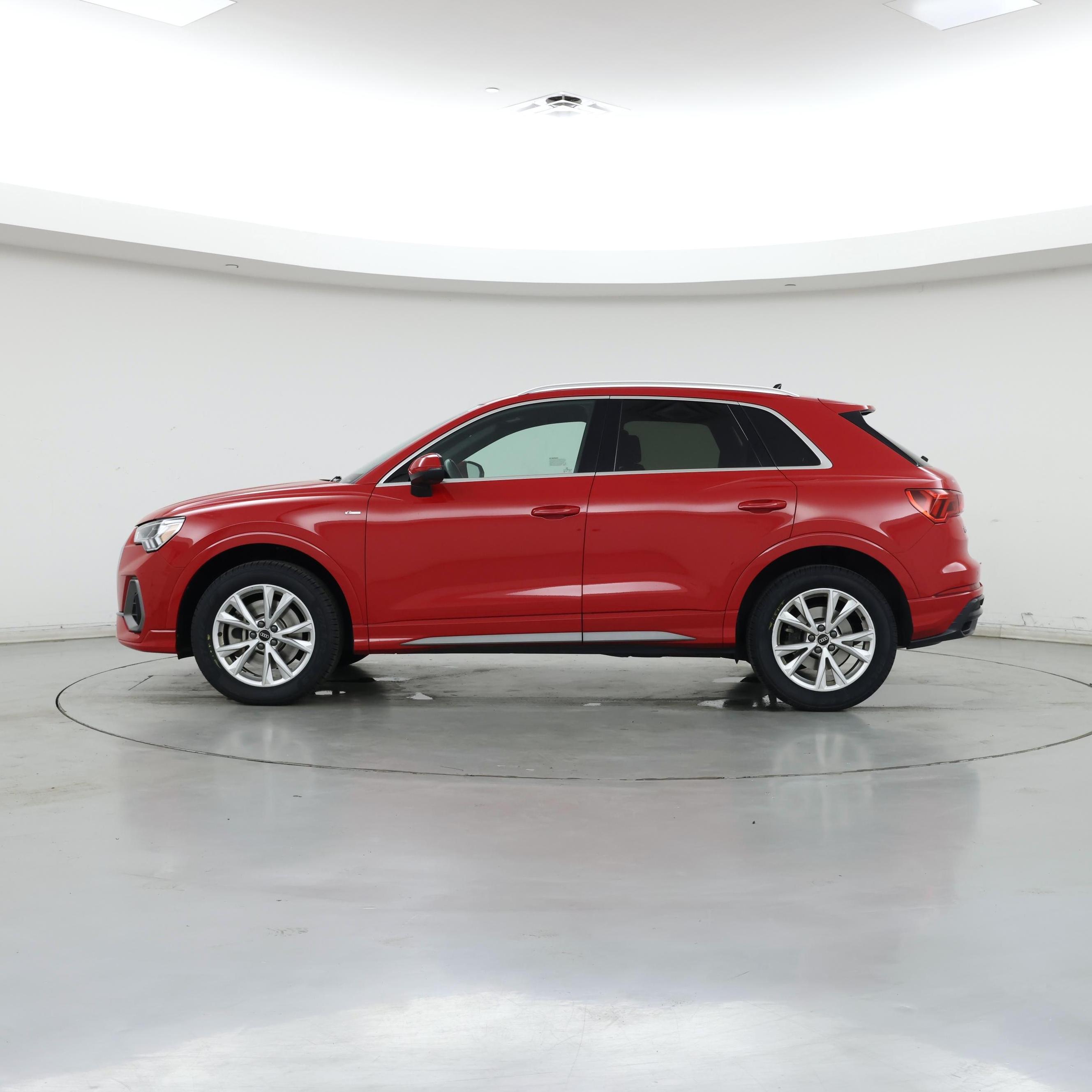 Thumbnail: 2022 Audi Q3 - 3