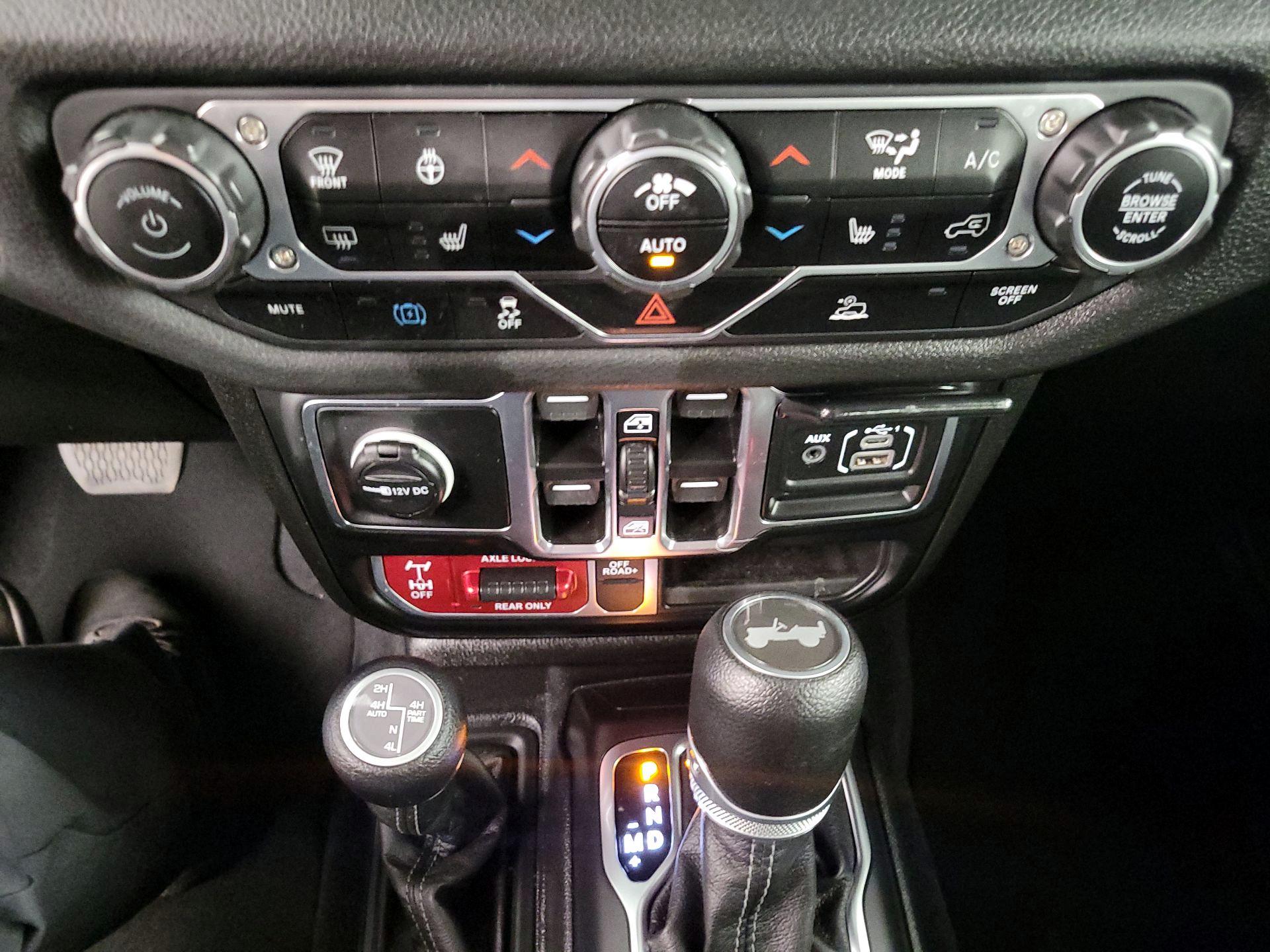 Thumbnail: 2024 Jeep Wrangler - 16