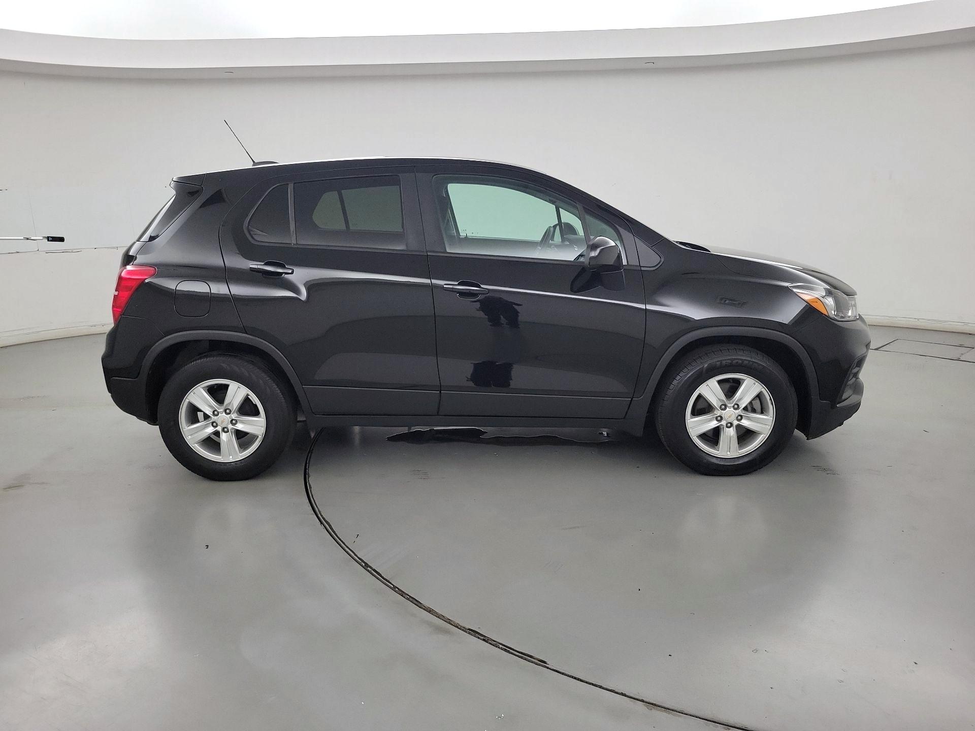 Thumbnail: 2021 Chevrolet Trax - 4