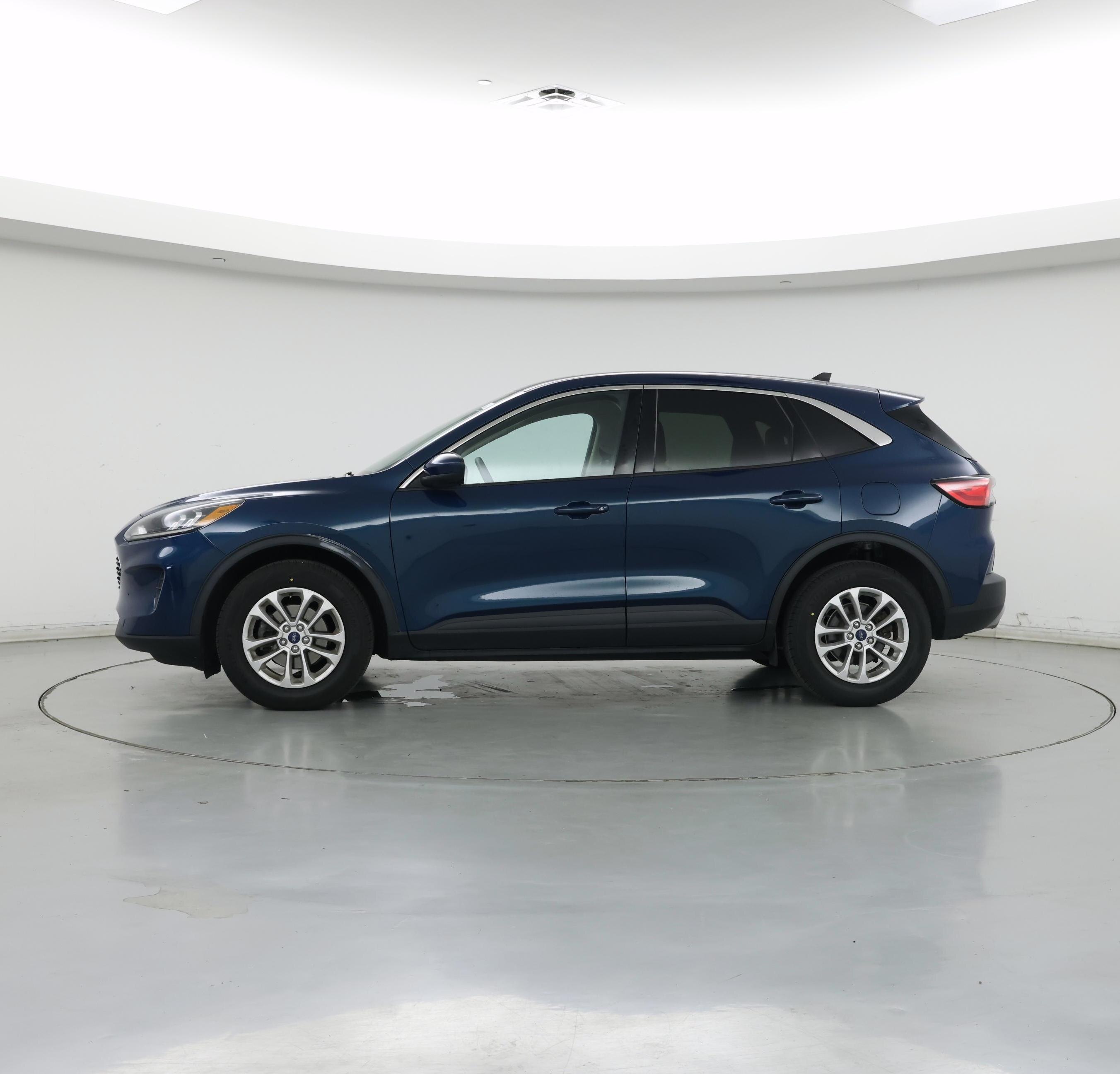 Thumbnail: 2020 Ford Escape - 3