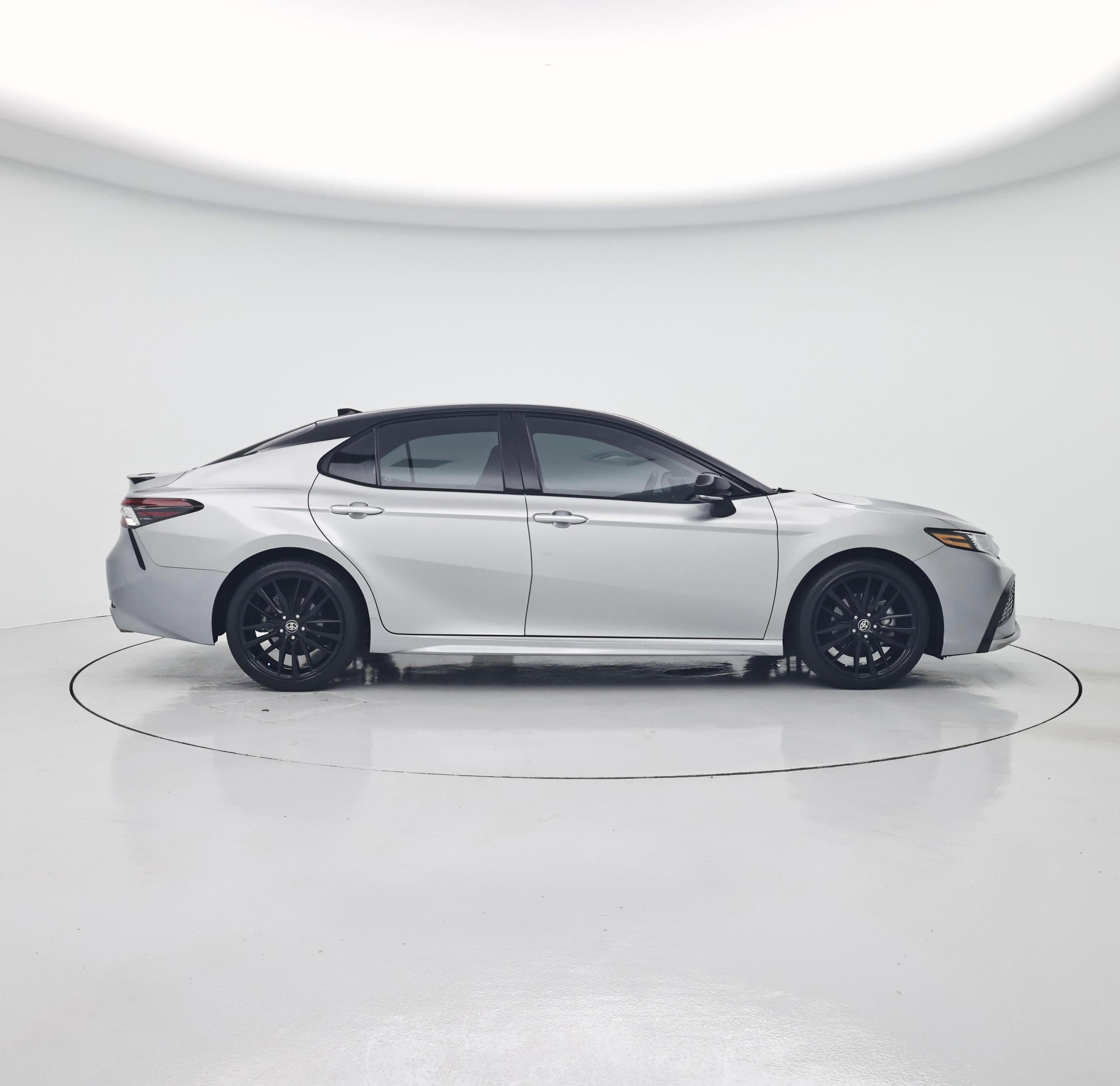 Thumbnail: 2021 Toyota Camry - 7