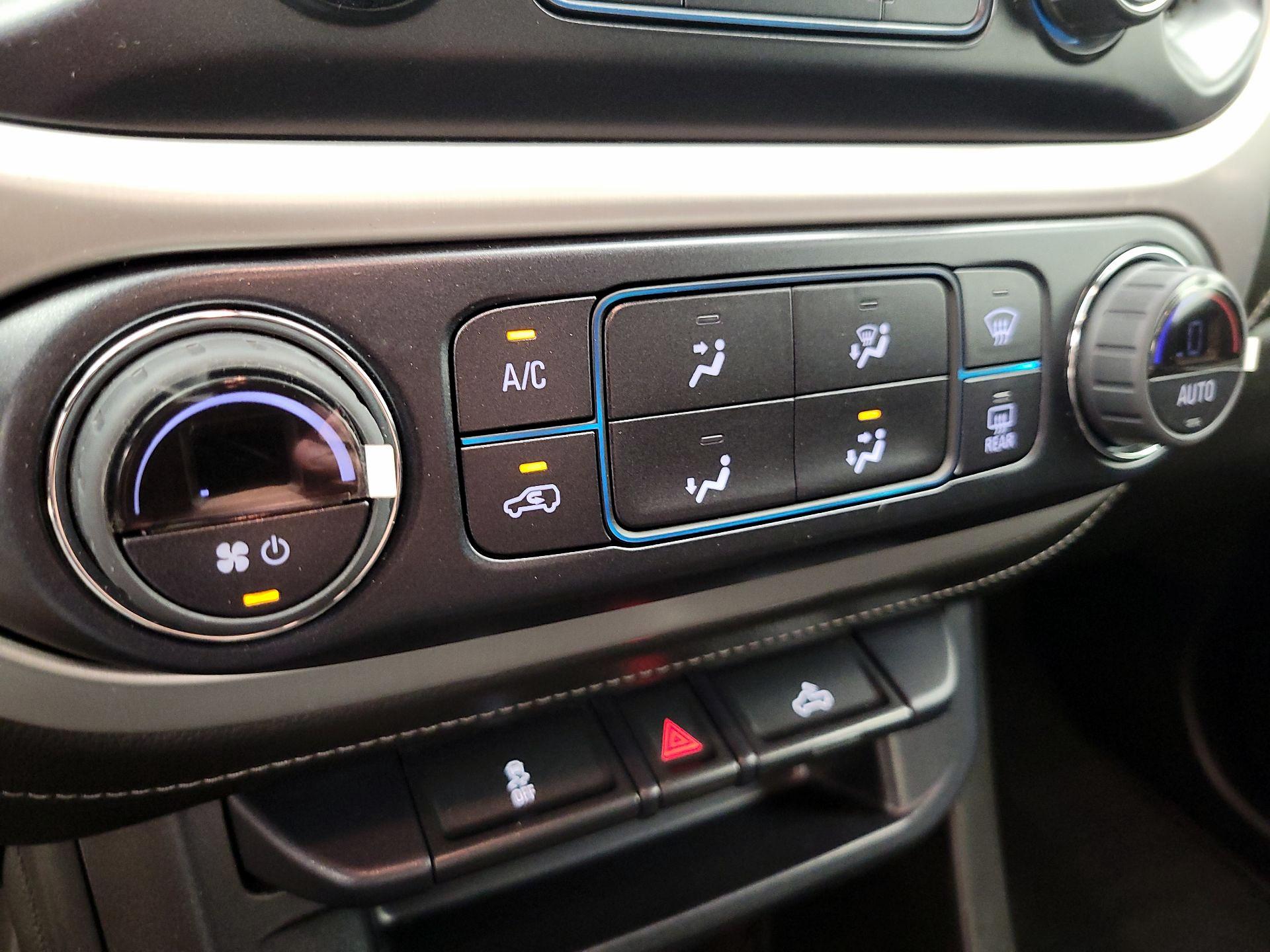 Thumbnail: 2019 GMC Canyon - 16