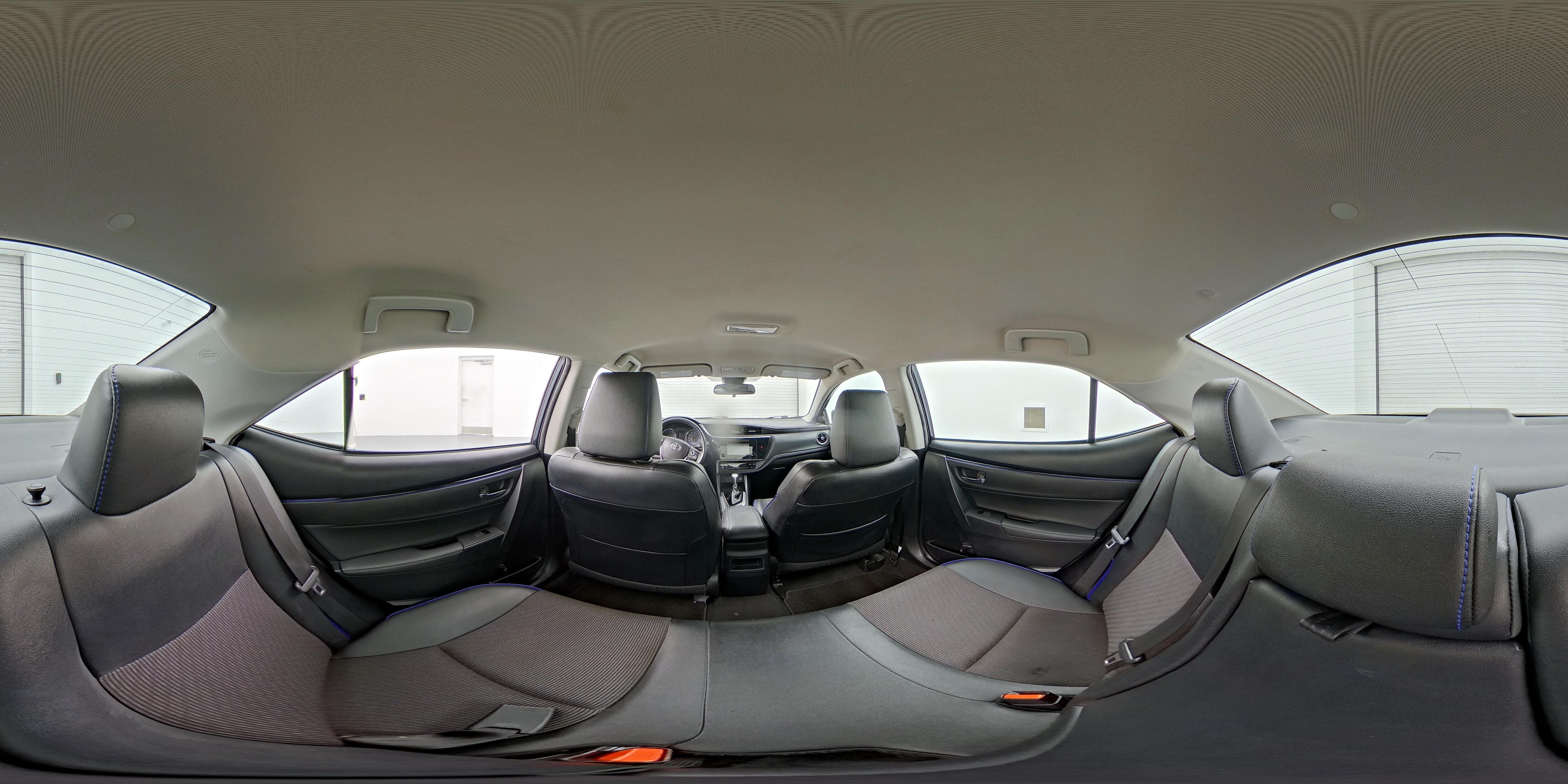2018 Toyota Corolla SE - Photo 25