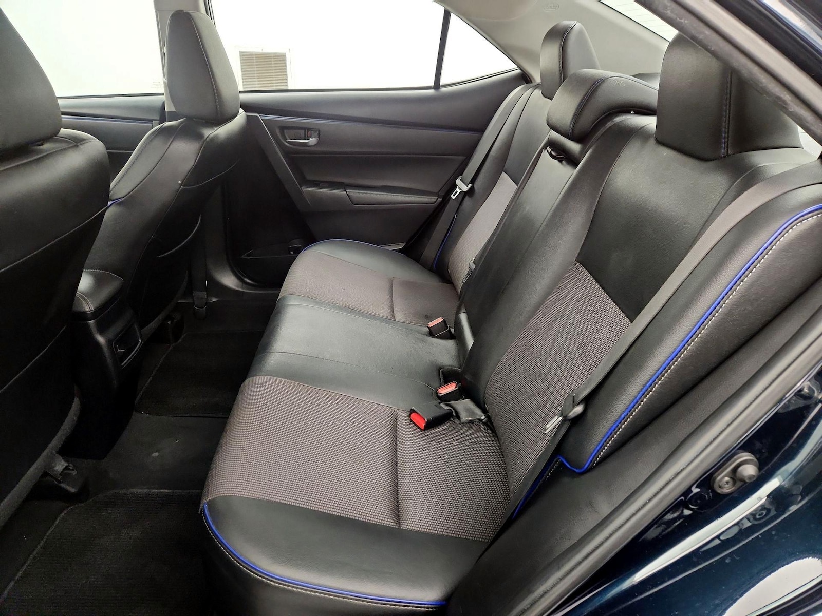 2018 Toyota Corolla SE - Photo 20