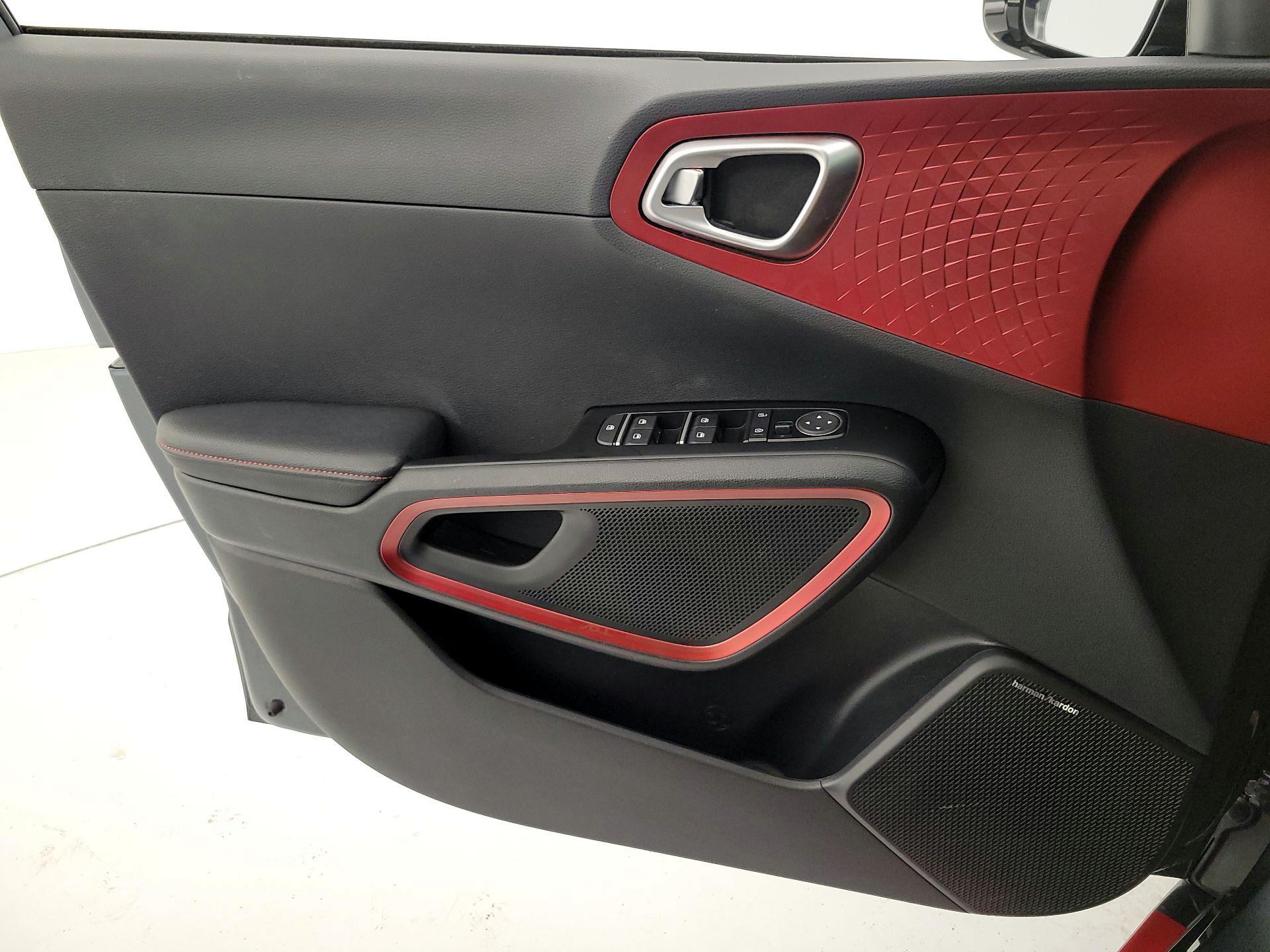 Thumbnail: 2020 Kia Soul - 12