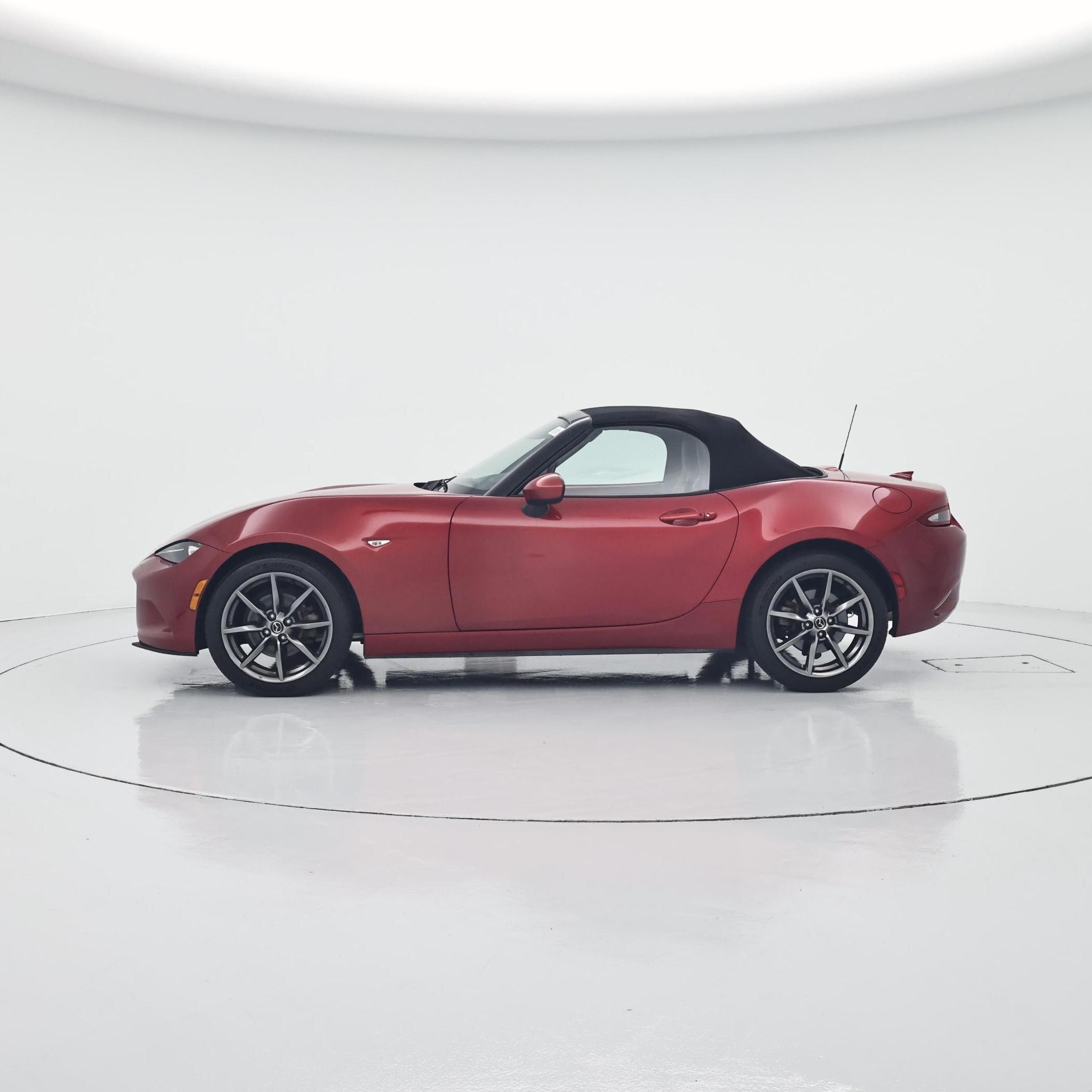 Thumbnail: 2016 Mazda MX-5 Miata - 3