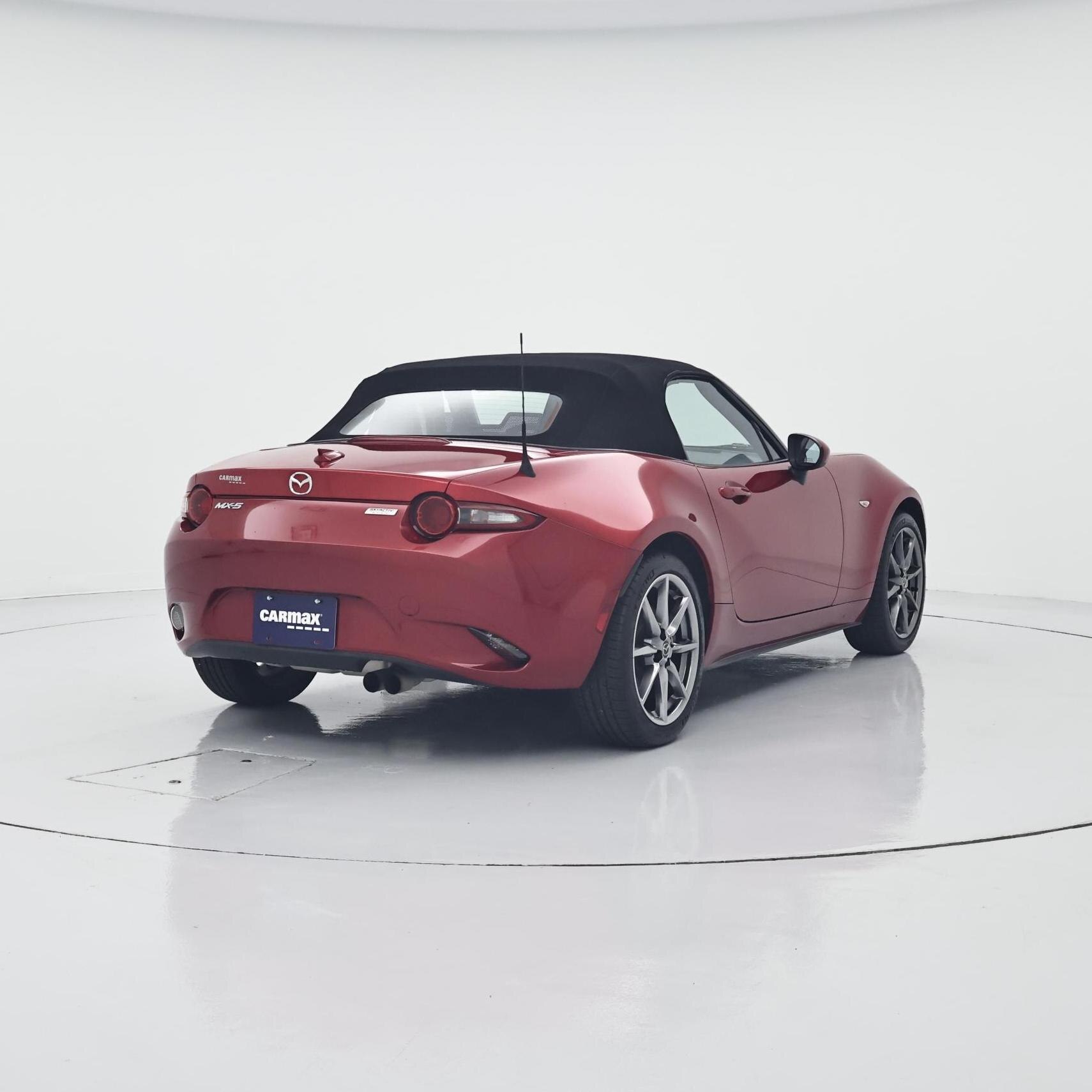 Thumbnail: 2016 Mazda MX-5 Miata - 8