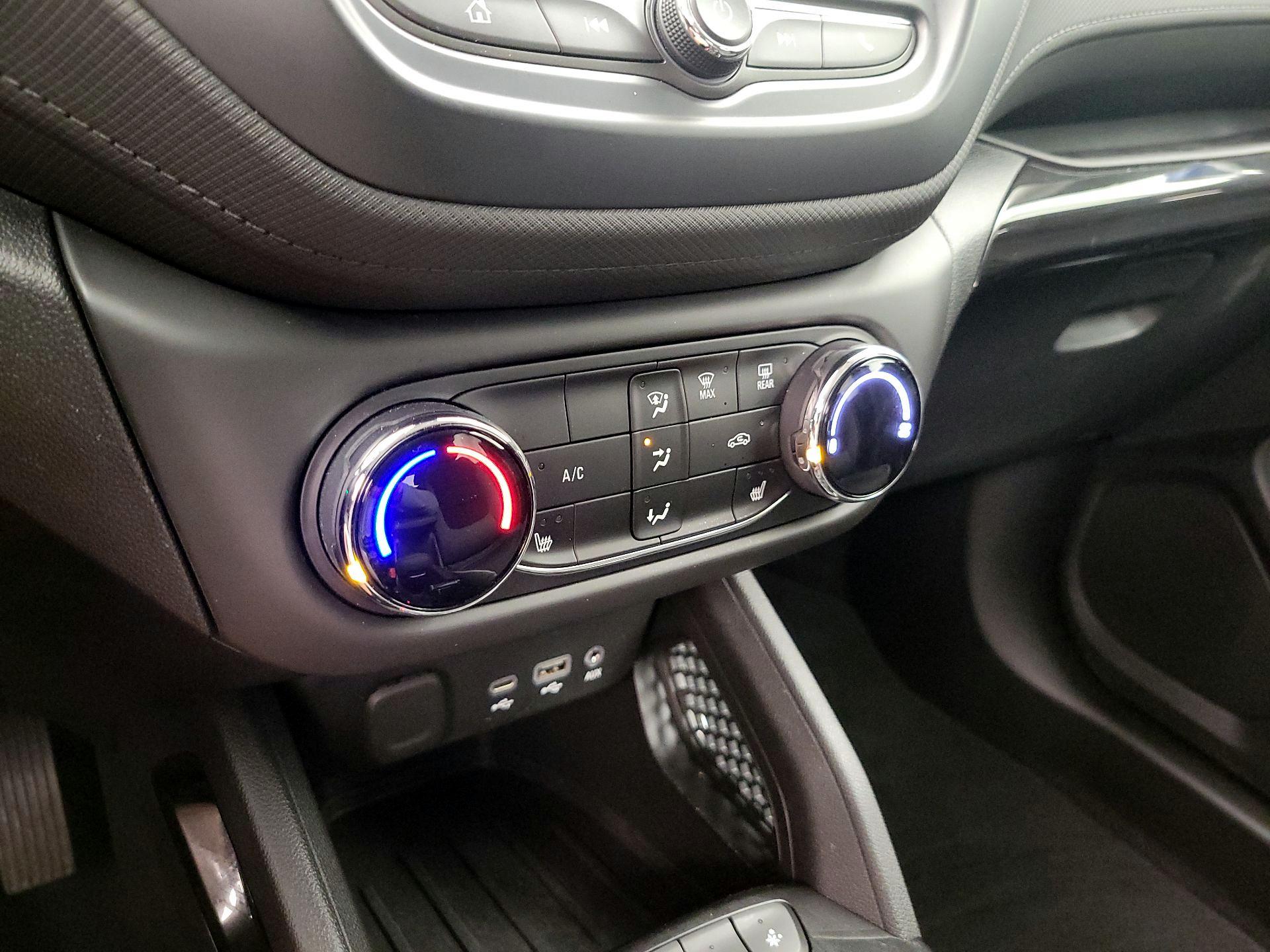 Thumbnail: 2022 Chevrolet TrailBlazer - 16