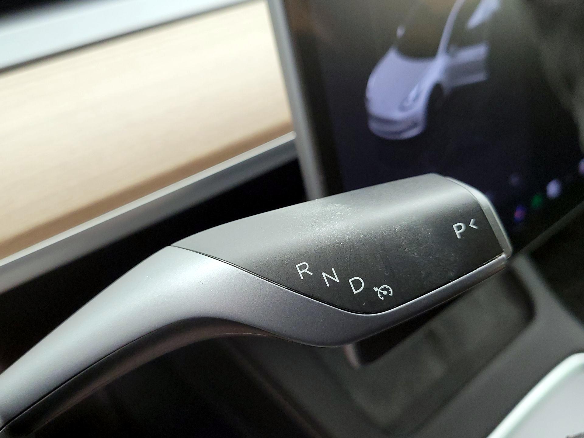 Thumbnail: 2023 Tesla Model 3 - 17