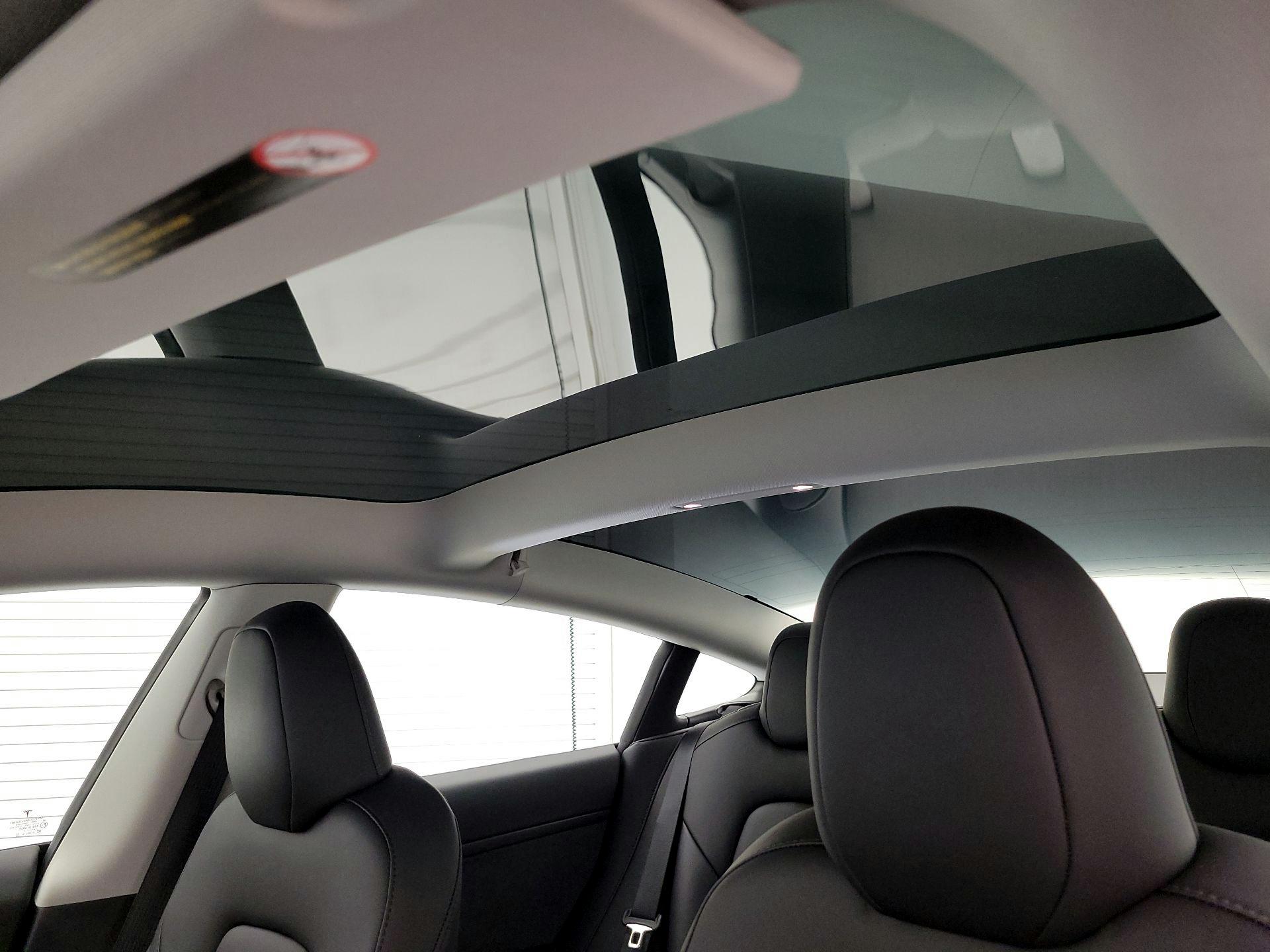 Thumbnail: 2023 Tesla Model 3 - 18