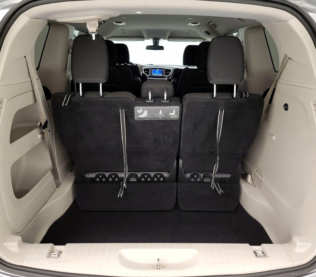 Trunk/Cargo (Seats Up)