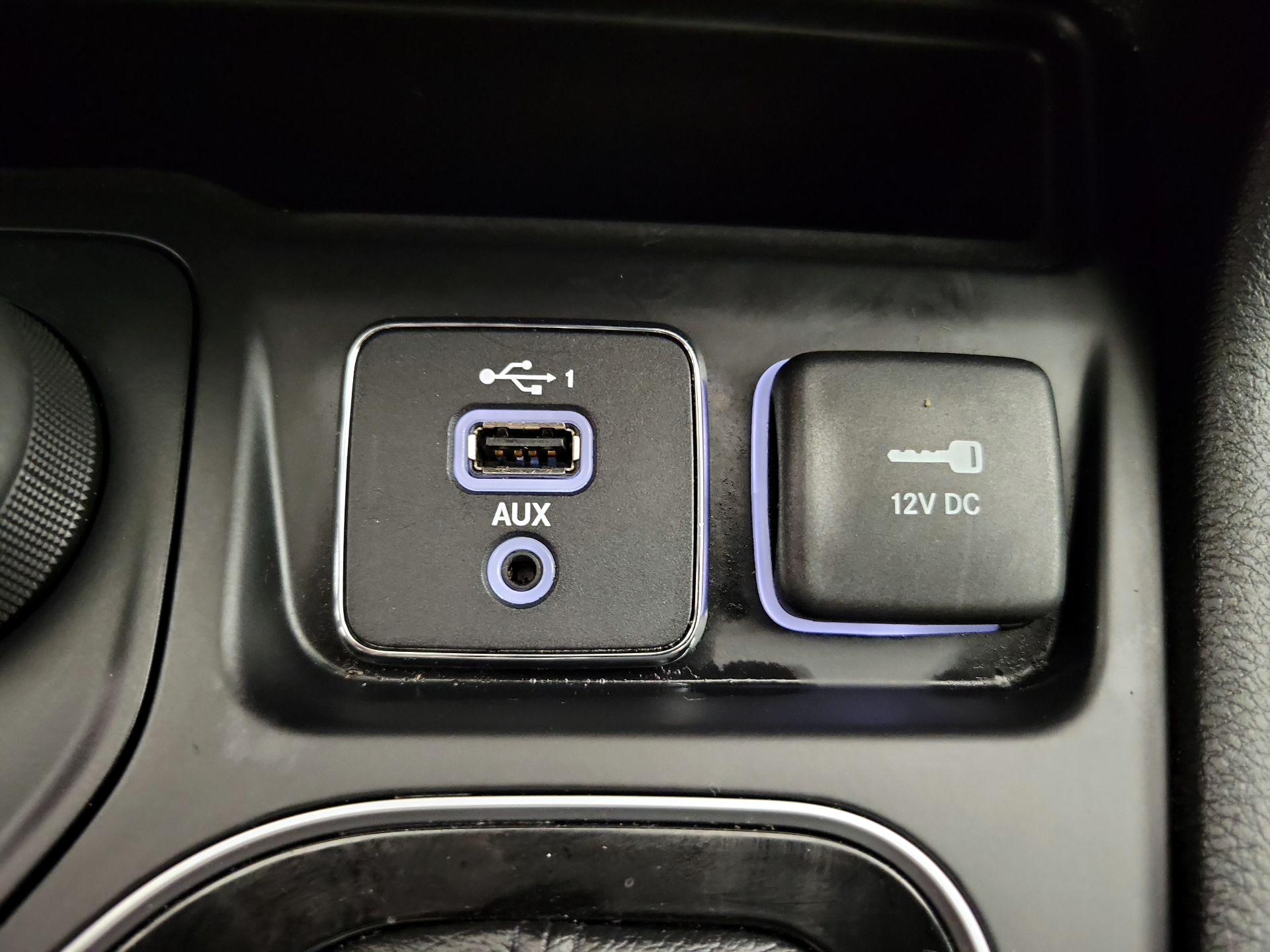 Thumbnail: 2021 Jeep Cherokee - 19