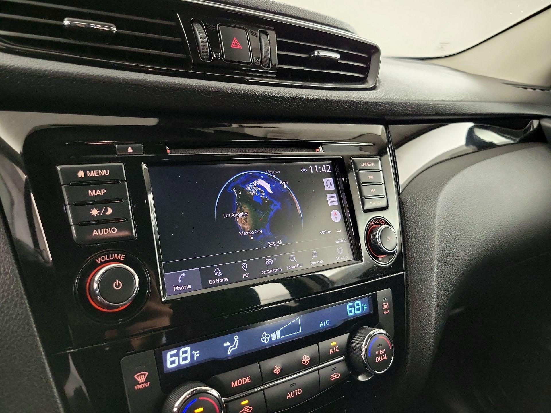 Thumbnail: 2022 Nissan Rogue Sport - 14