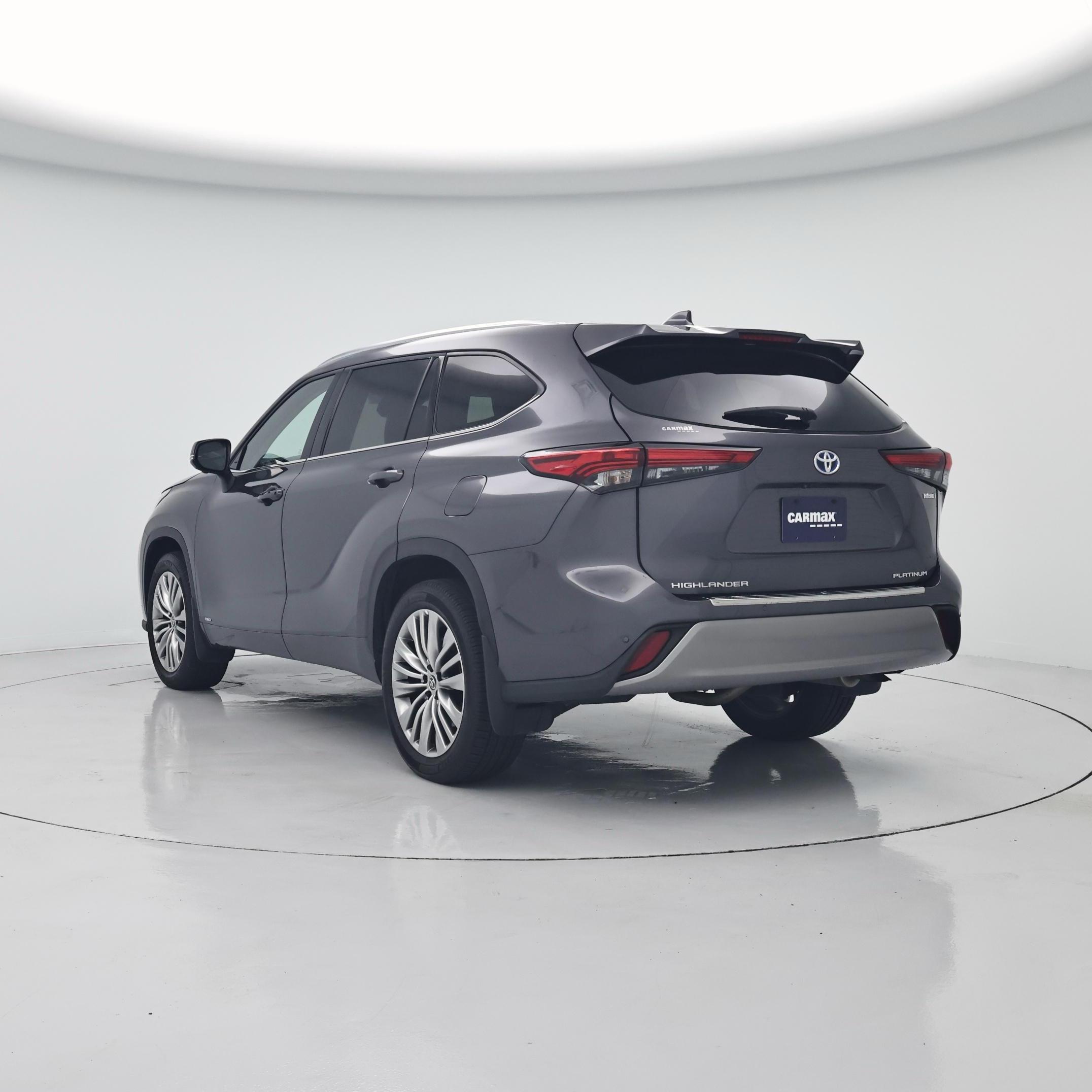 Thumbnail: 2023 Toyota Highlander - 2