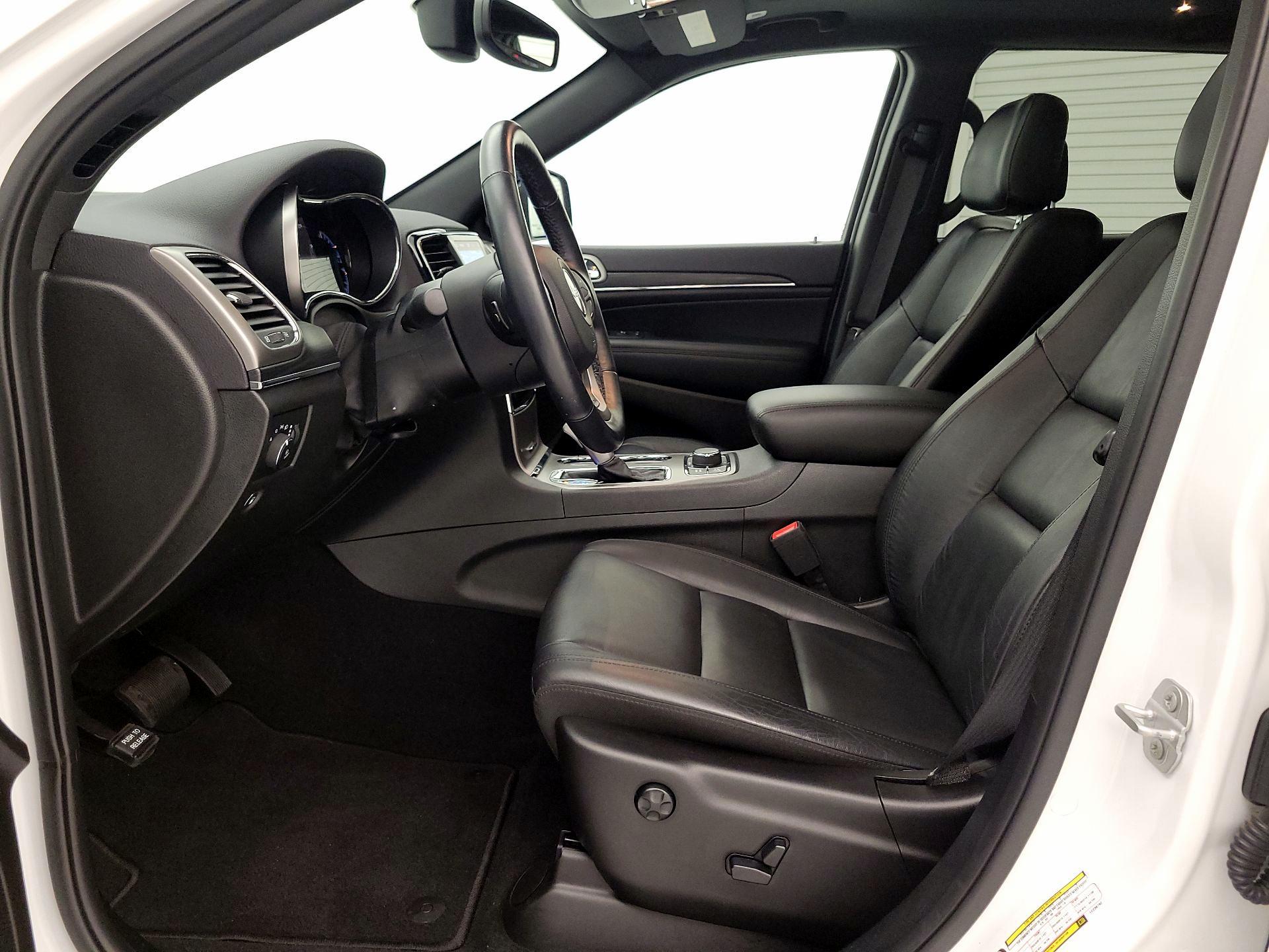 Thumbnail: 2020 Jeep Grand Cherokee - 11