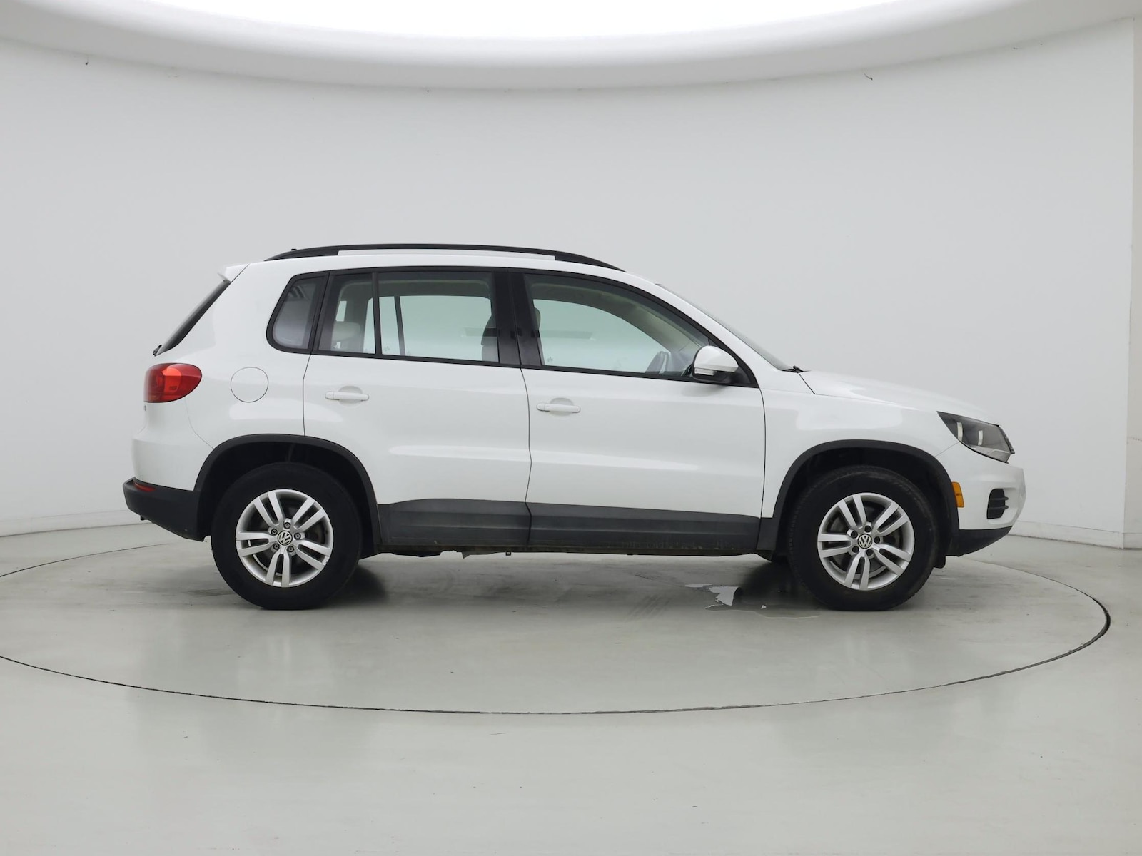 2017 Volkswagen Tiguan S - Photo 8