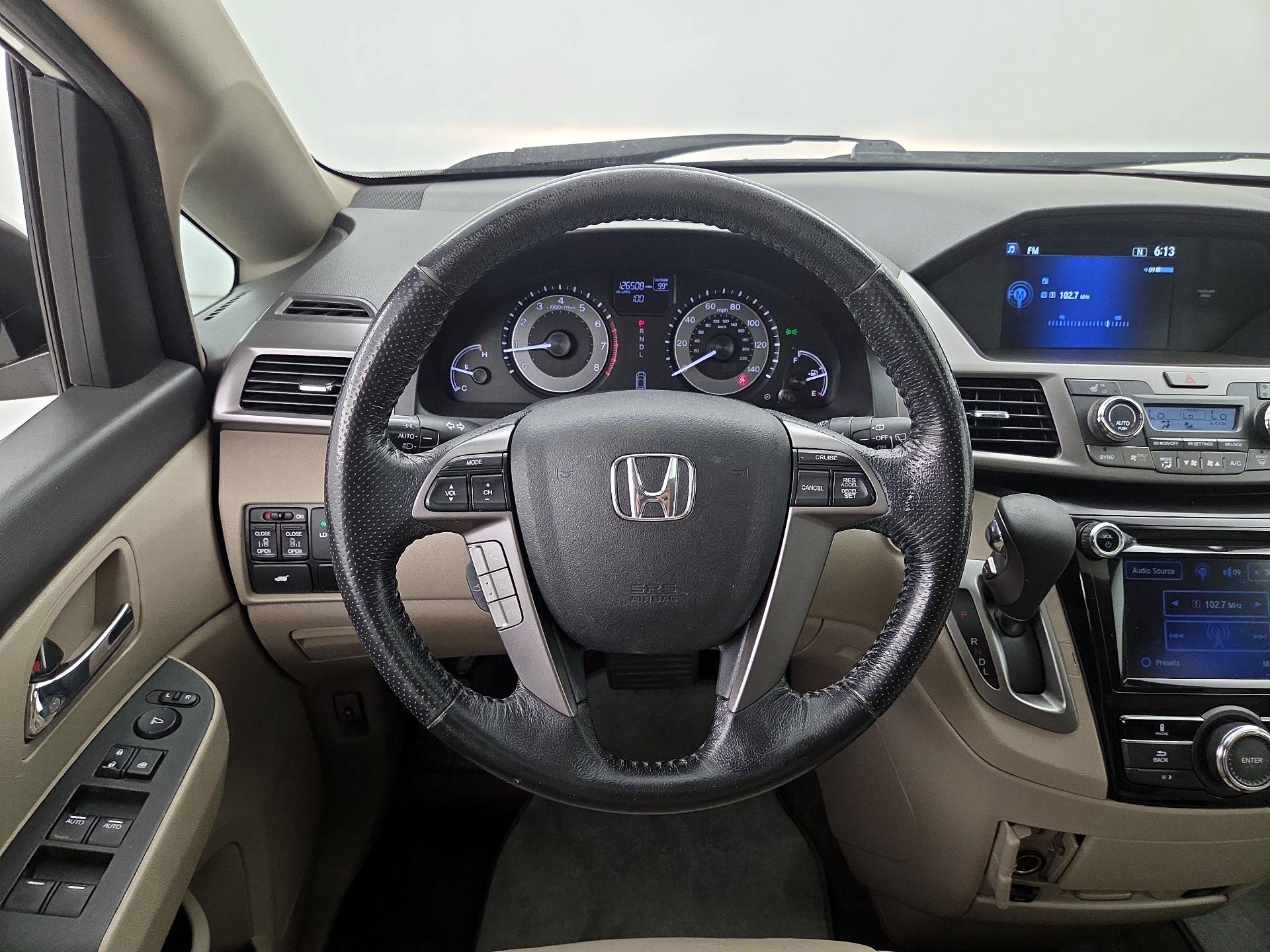 Thumbnail: 2015 Honda Odyssey - 10