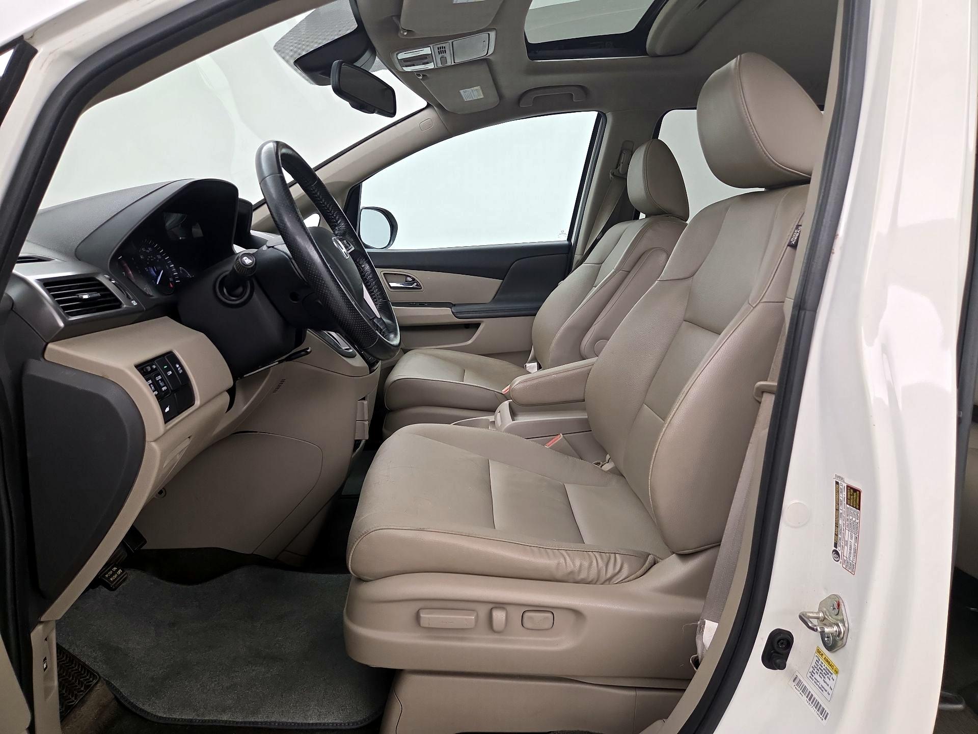 Thumbnail: 2015 Honda Odyssey - 11