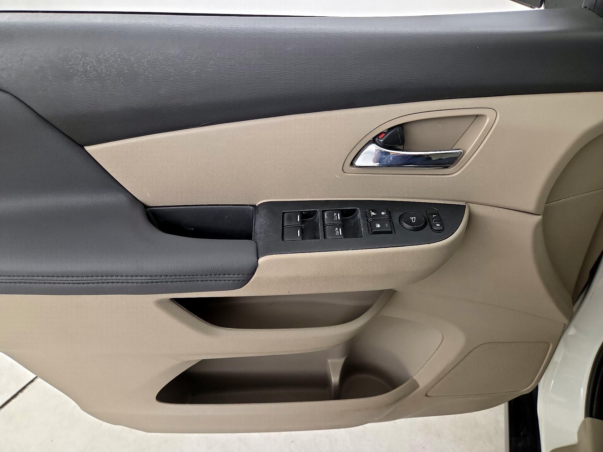Thumbnail: 2015 Honda Odyssey - 12