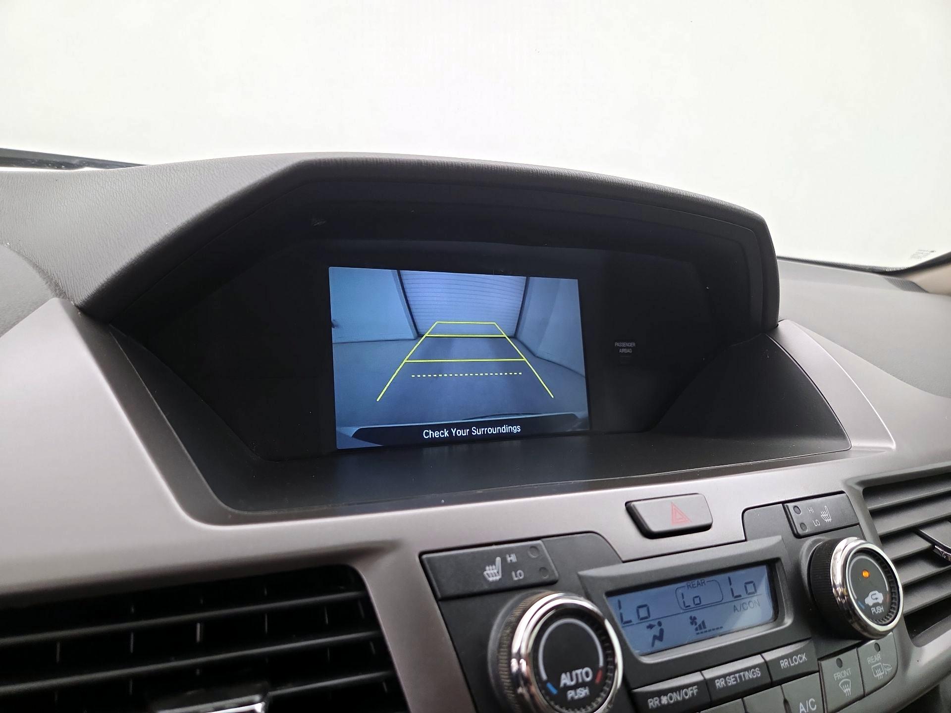 Thumbnail: 2015 Honda Odyssey - 14