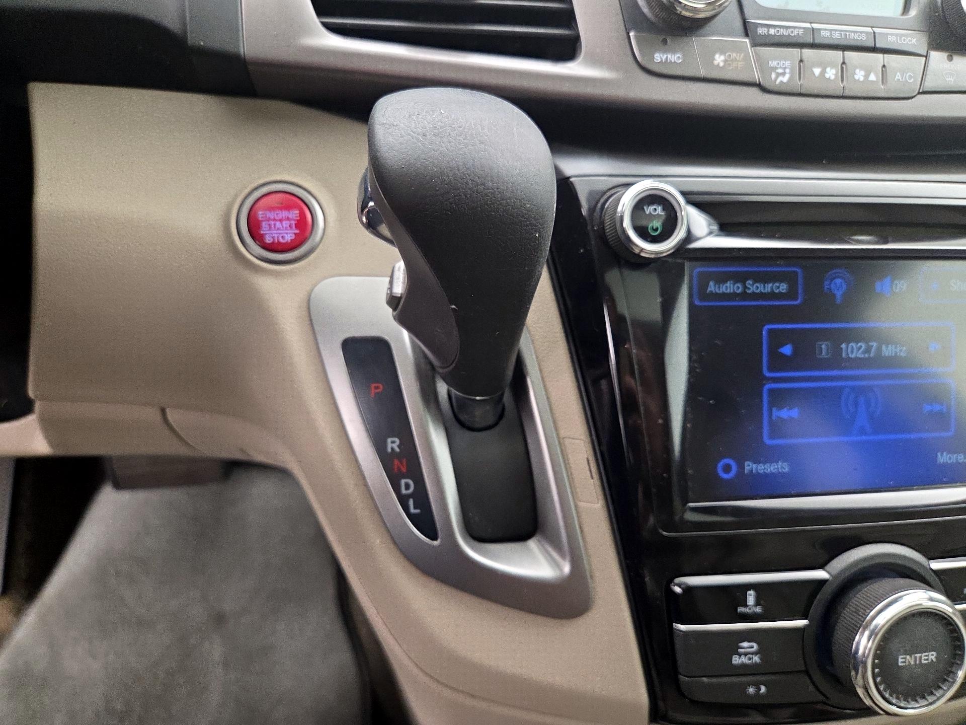 Thumbnail: 2015 Honda Odyssey - 17