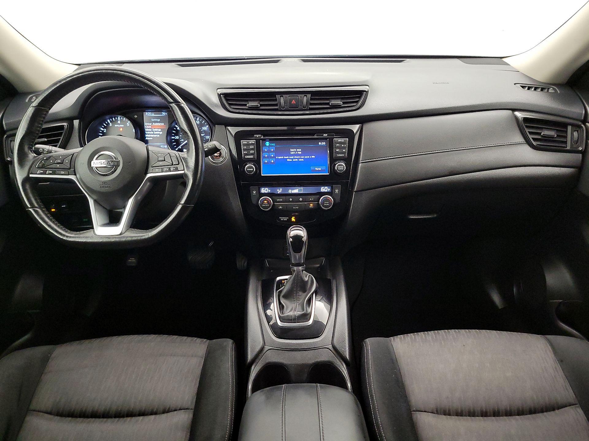Thumbnail: 2017 Nissan Rogue - 9