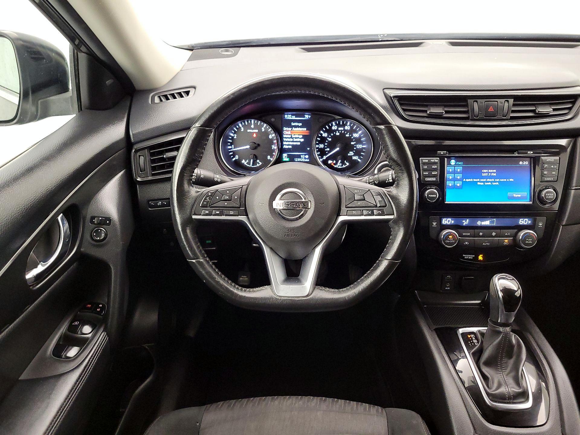 Thumbnail: 2017 Nissan Rogue - 10