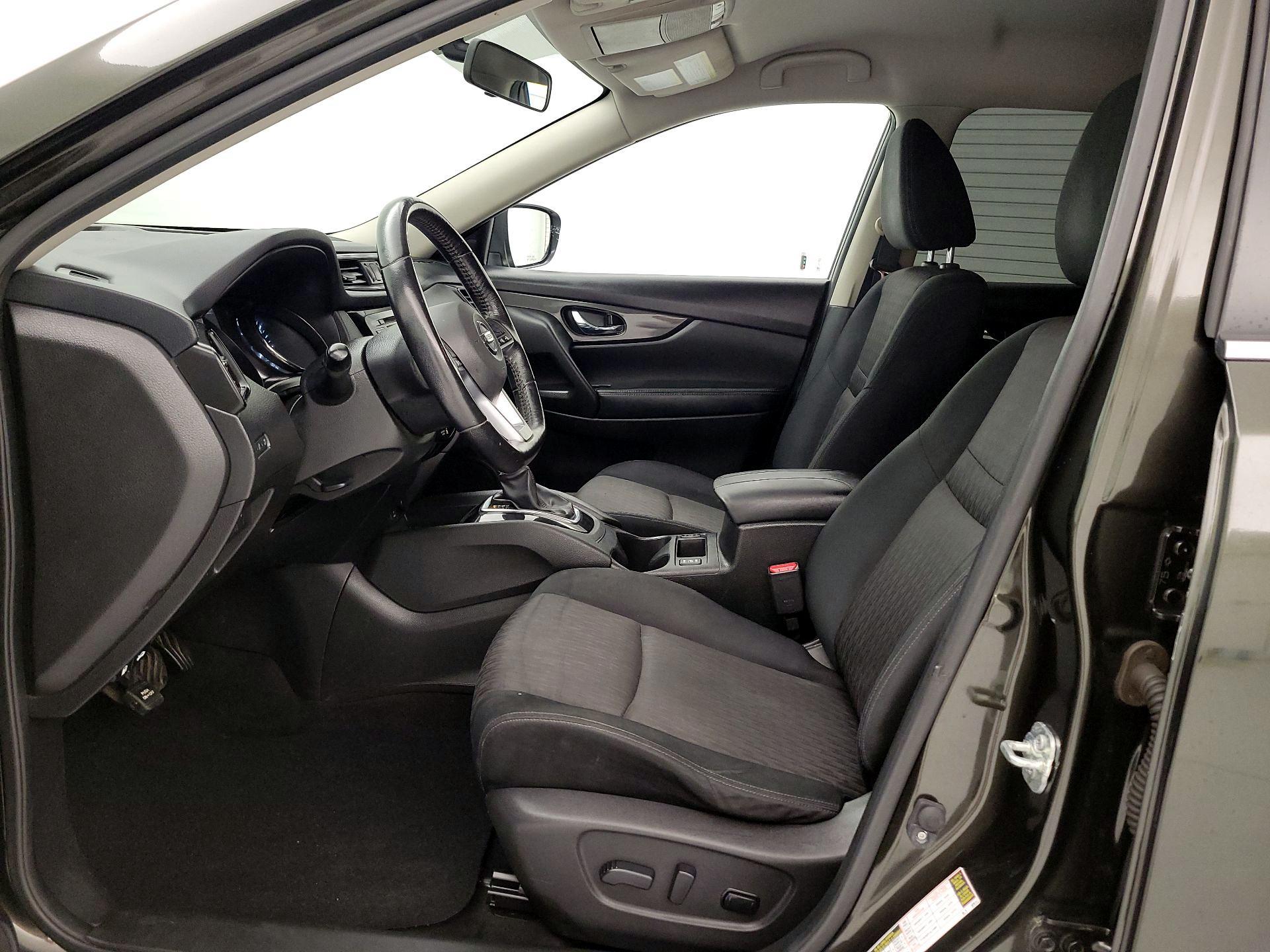 Thumbnail: 2017 Nissan Rogue - 11