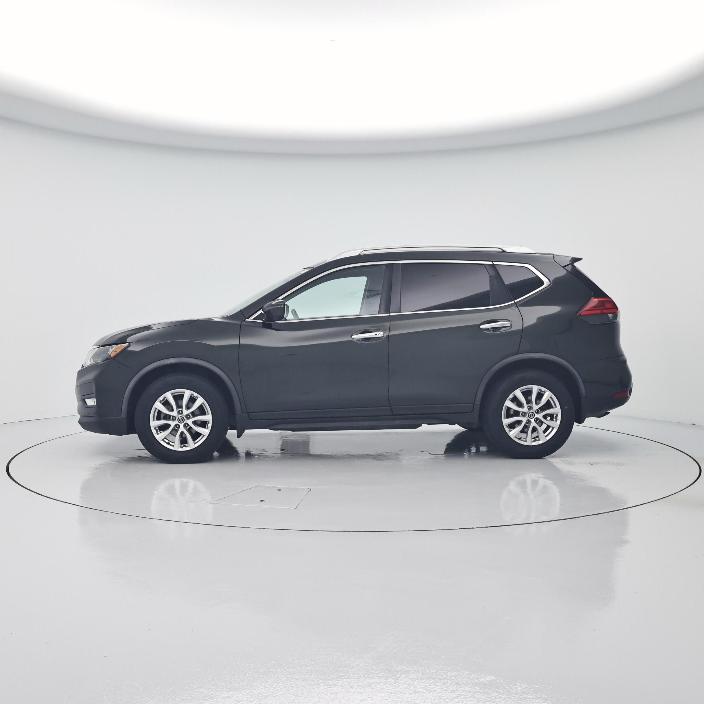 Thumbnail: 2017 Nissan Rogue - 3