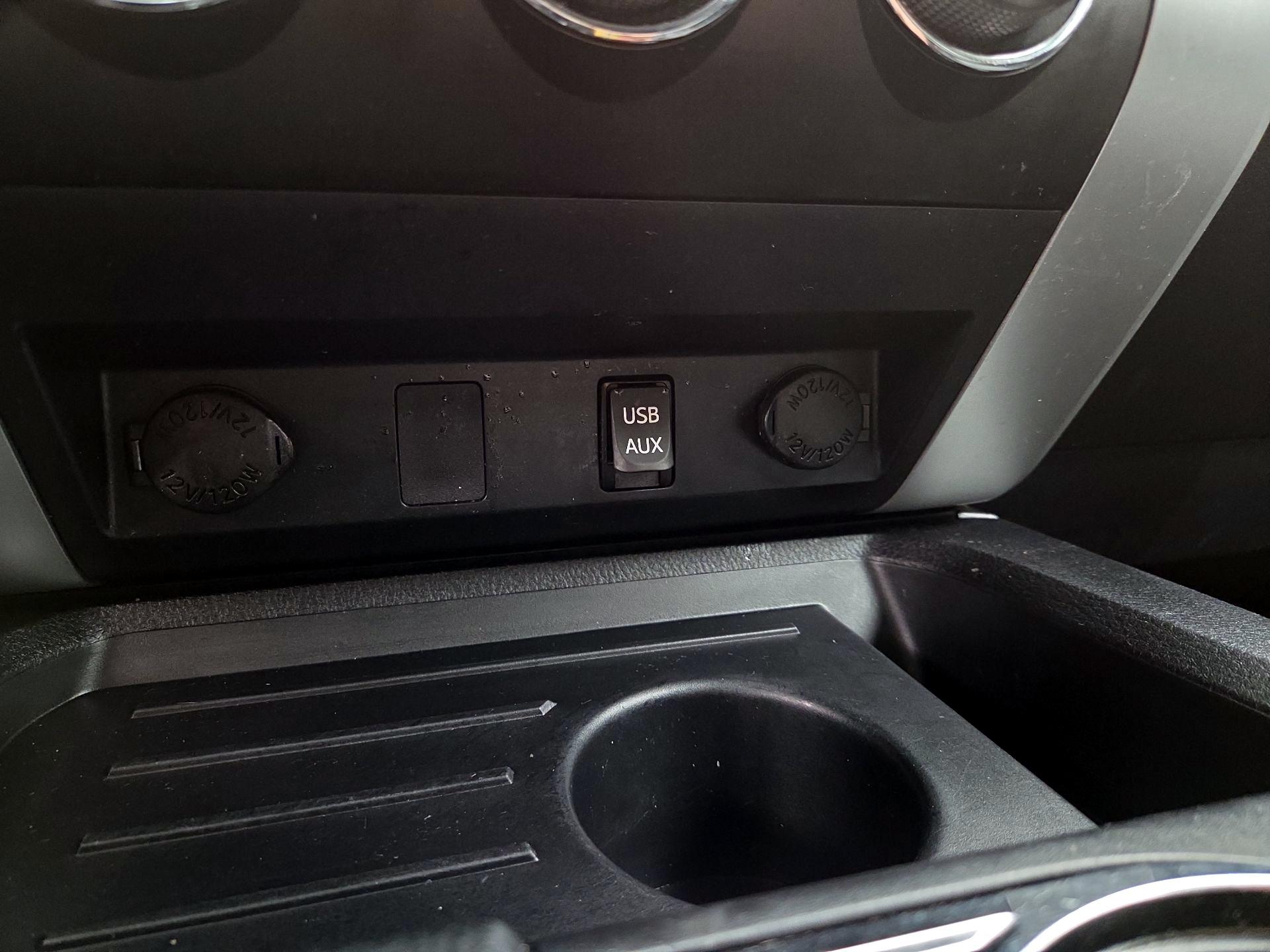 Thumbnail: 2015 Toyota Tundra - 18