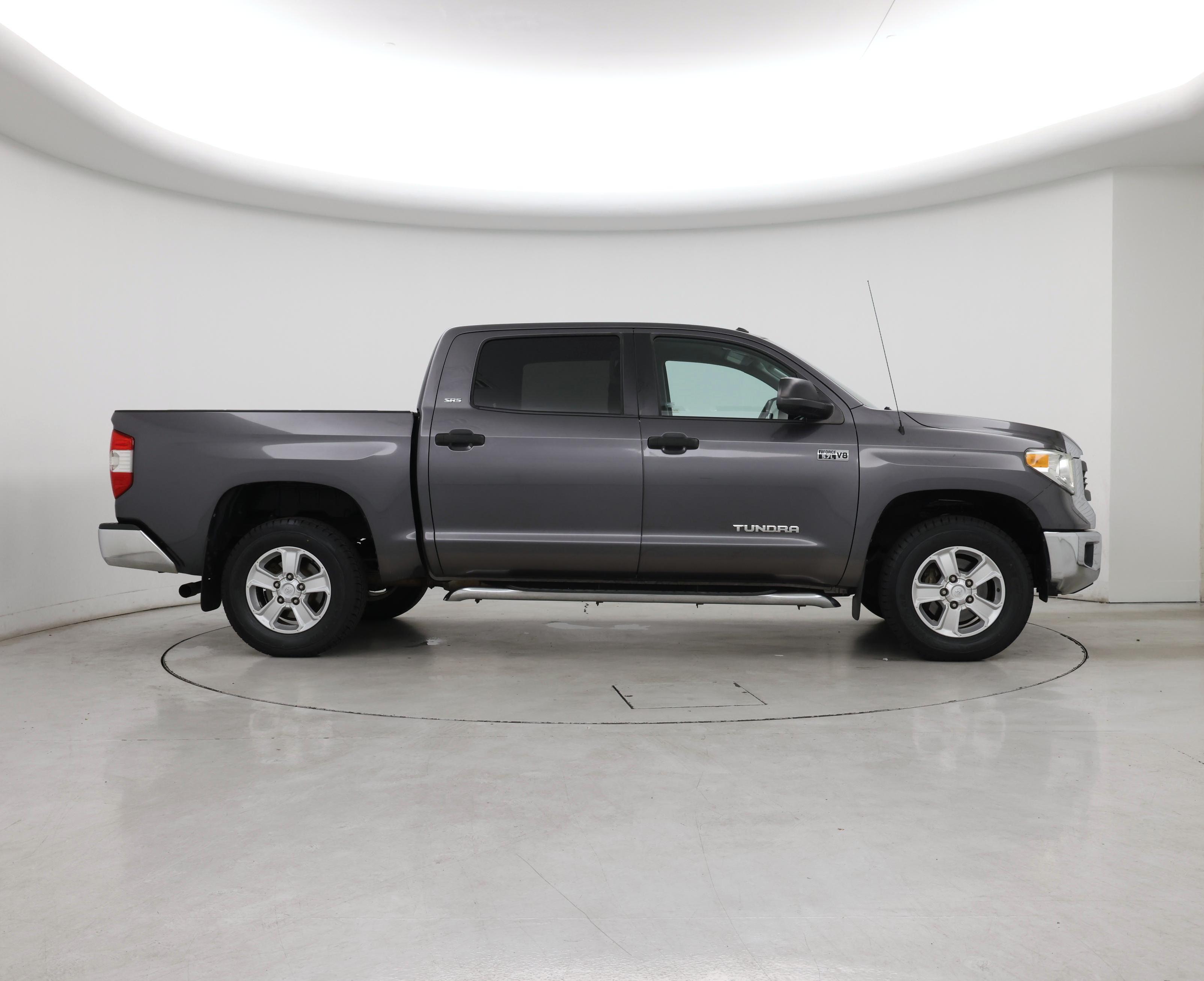 Thumbnail: 2015 Toyota Tundra - 7