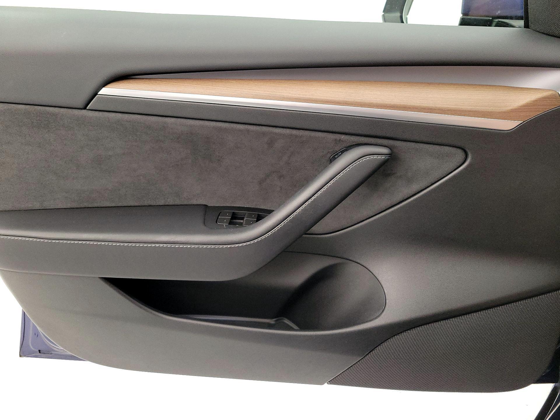 Thumbnail: 2023 Tesla Model 3 - 12
